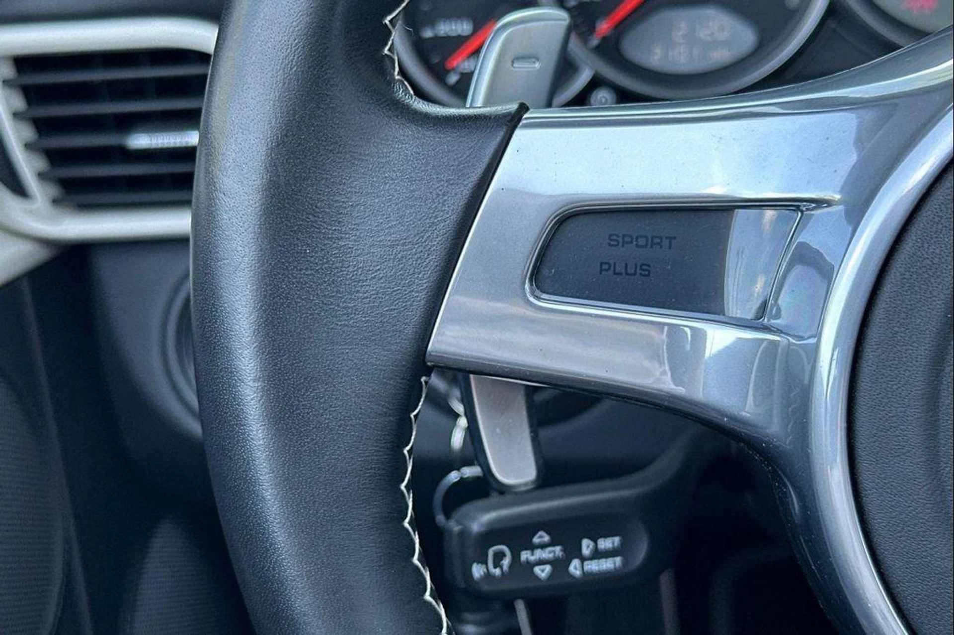 mph027_911325916_x_Hk_KO_64c_O_Tn_P4_Woa_G_Ae7c_Aq4_LP_0_f48e436efd