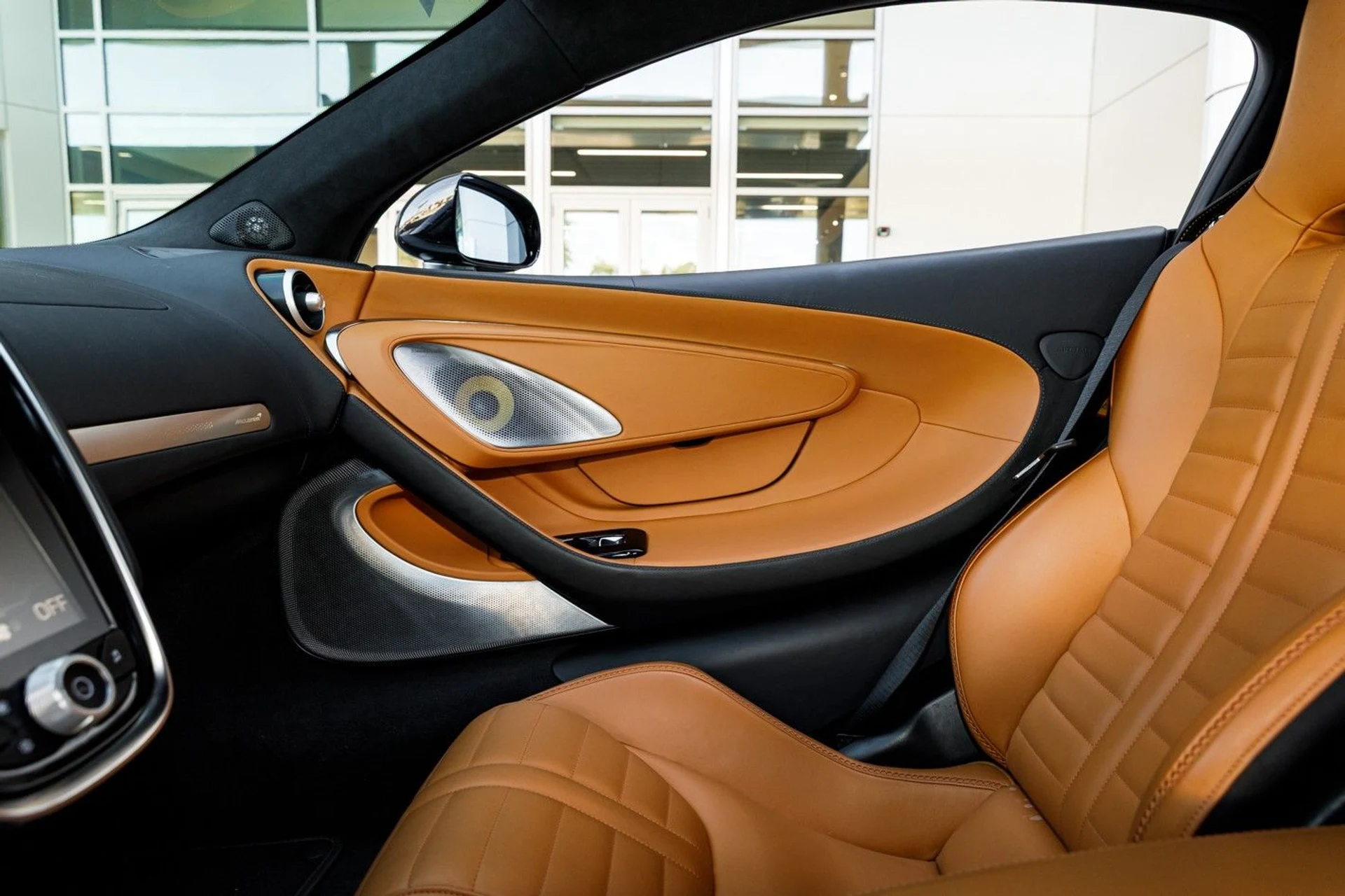 mph027_917286939_638_p28_l_d498c9a1c4