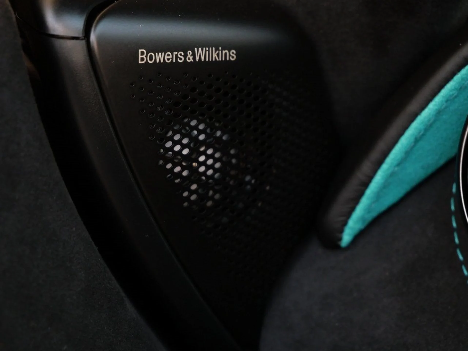 mph027_920544758_29ecd4eadcb7333469637fcaf76918a4x_6d3eae1f90