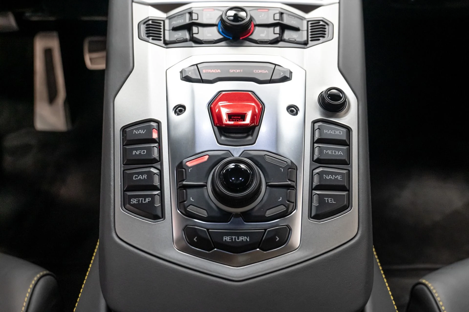 mph027_921653843_Used_2014_Lamborghini_Aventador_1769104446_344f4fc4d6