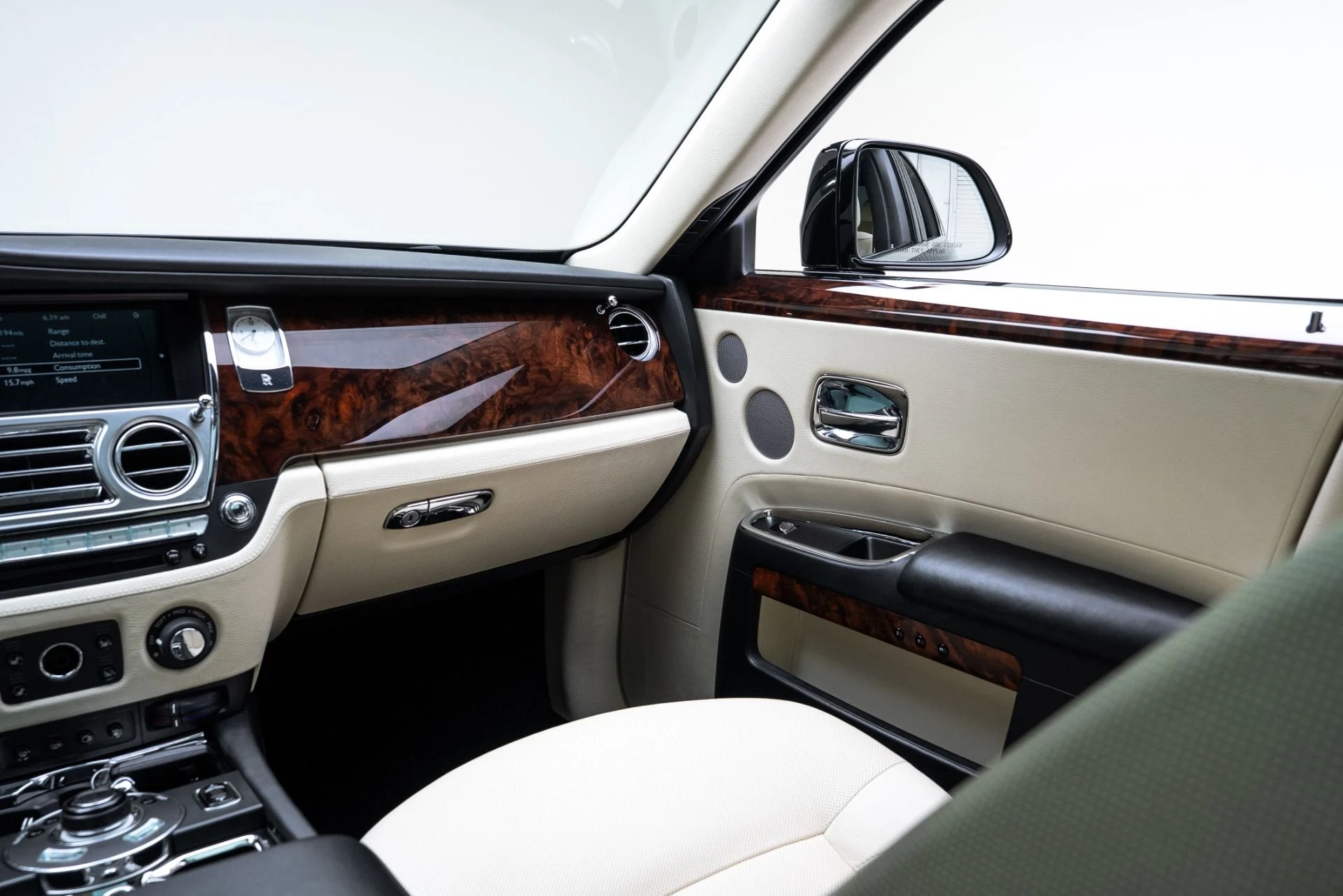 mph027_922211143_Used_2012_Rolls_Royce_Ghost_1774974806_f0e757265c