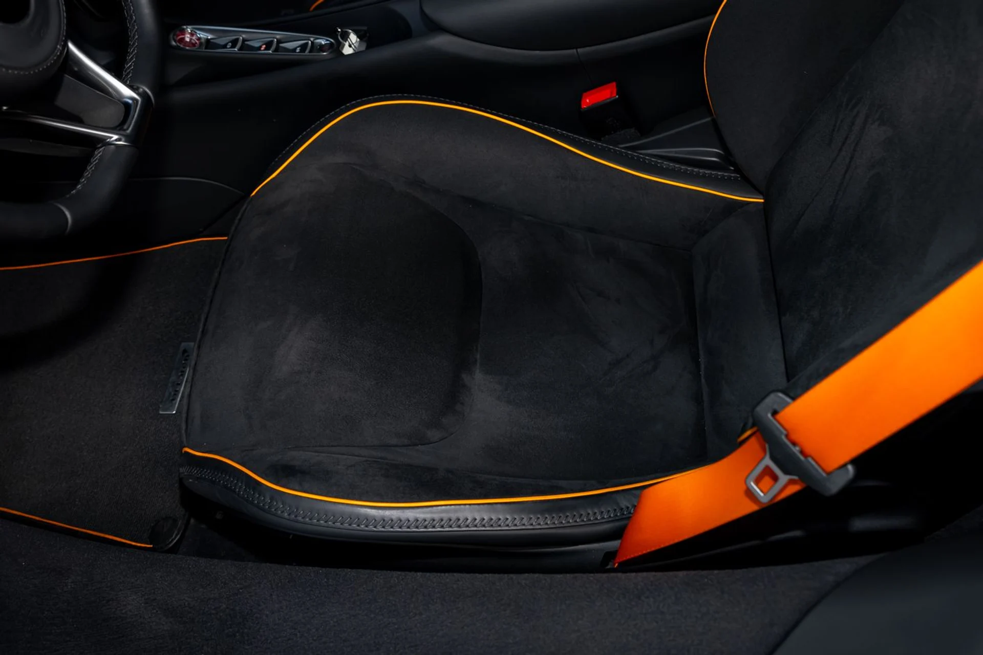 mph027_923556593_506_p28_l_878fefb6dd