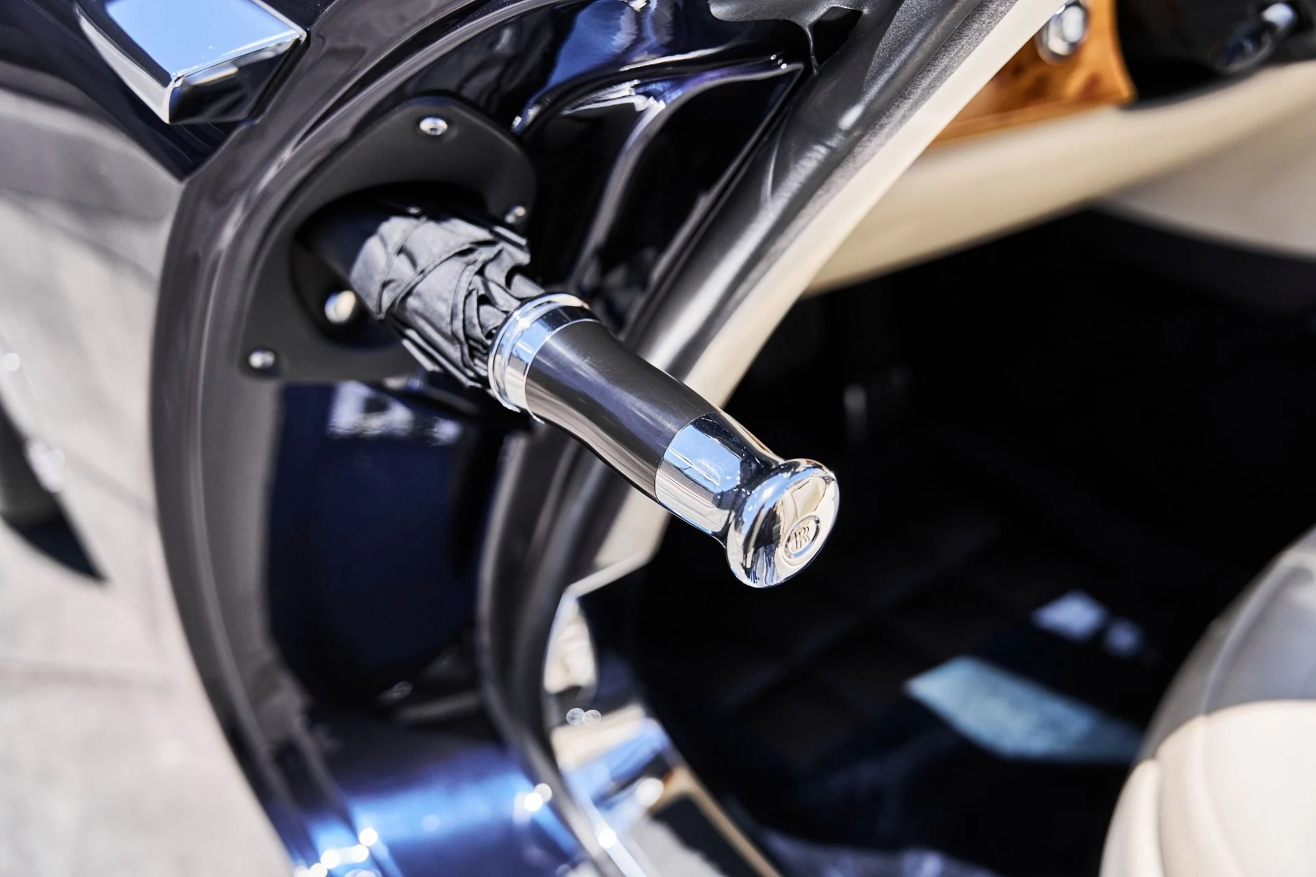 mph027_930950628_Used_2009_Rolls_Royce_Phantom_Drophead_Coupe_Base_1779209662_6b1afbf8b9