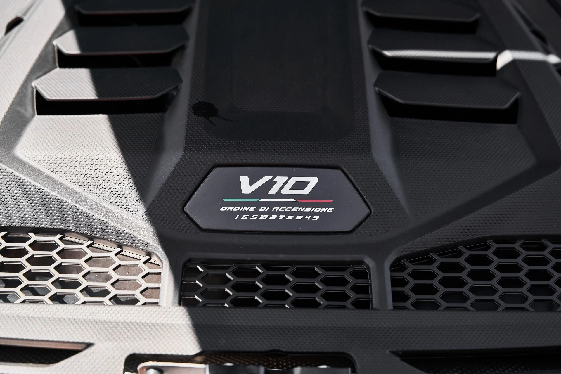 mph027_932755314_Used_2023_Lamborghini_Huracan_Sterrato_Base_1776823427_d955f5ee27