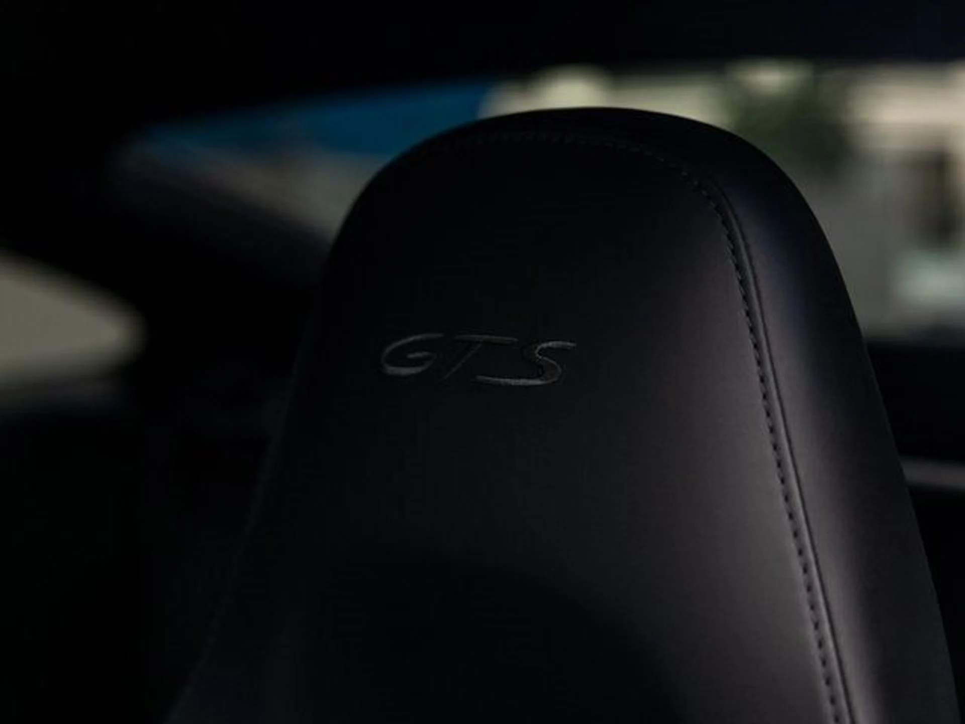 mph027_935662909_28_d8ce47843c