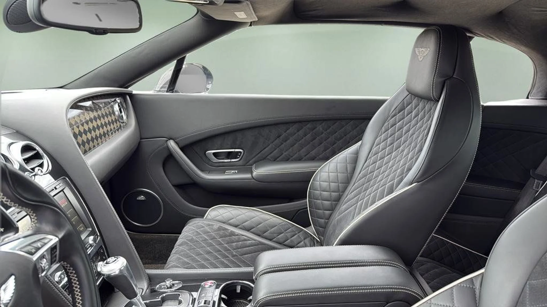 mph027_940269871_7963b9976779490db5248b513cc3a2de_2ae24a2317