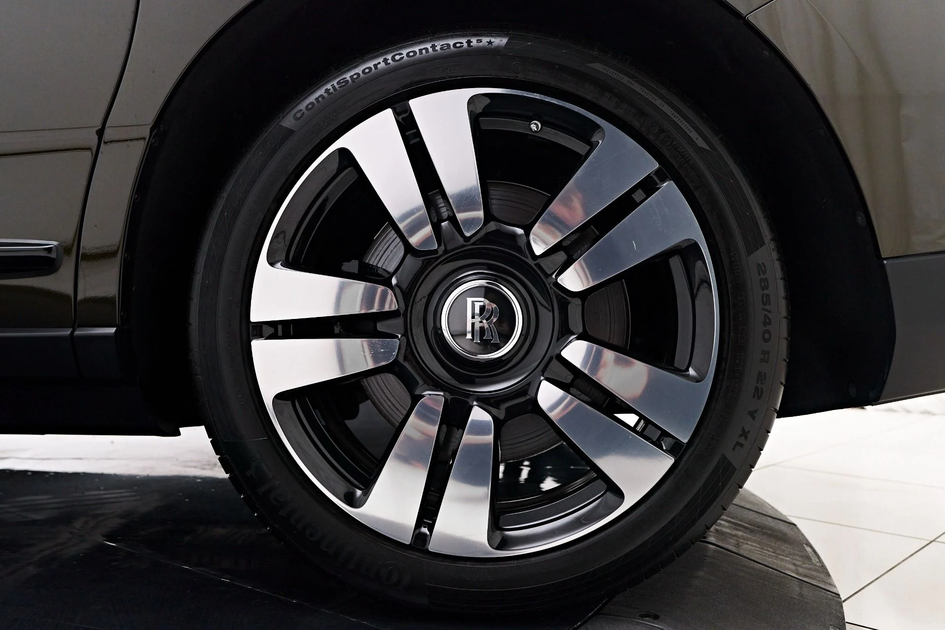 mph027_945584006_Used_2024_Rolls_Royce_Cullinan_Base_1757032549_b0d688ce29