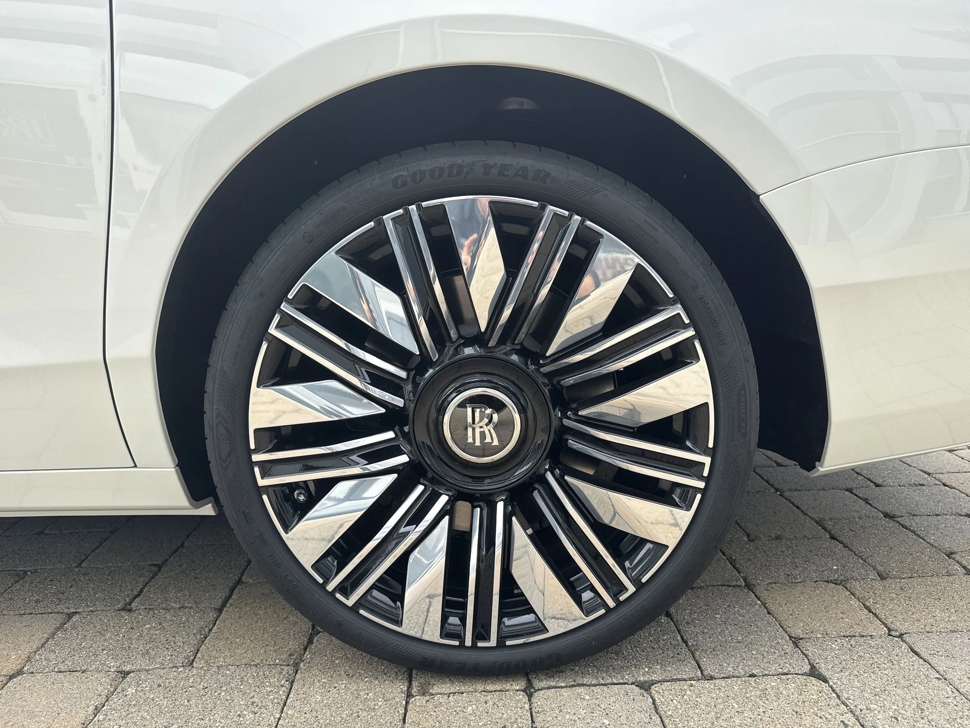 mph027_947839513_35e641068a332a62f9792e4983e0a77ex_3d87e5ba00