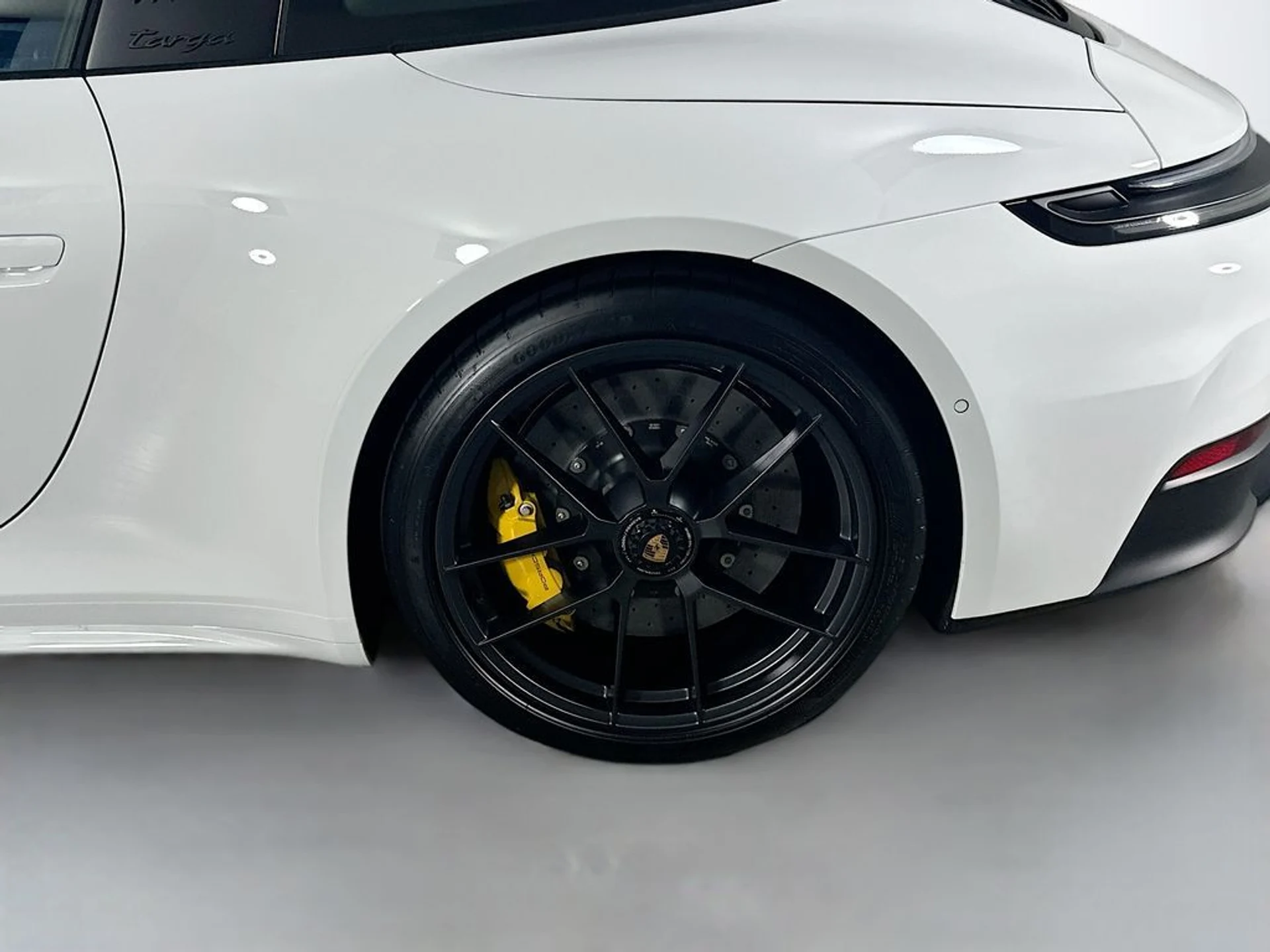 mph027_94966525_83a960167195bb32f19a45cb8a7ac04bx_0883224496