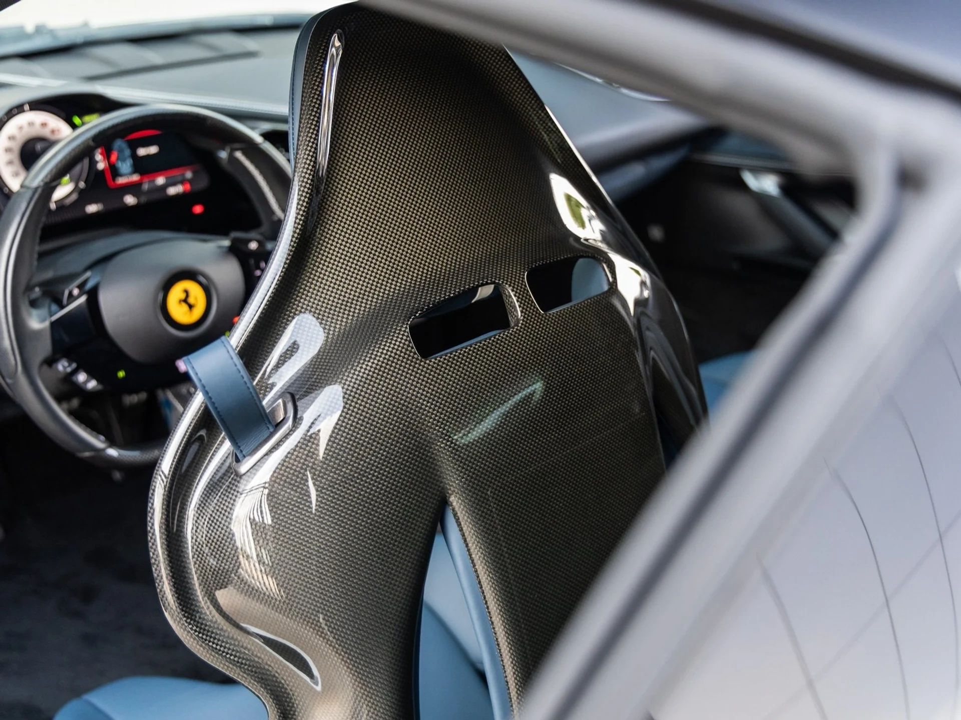 mph027_950719741_28_3739c8f482