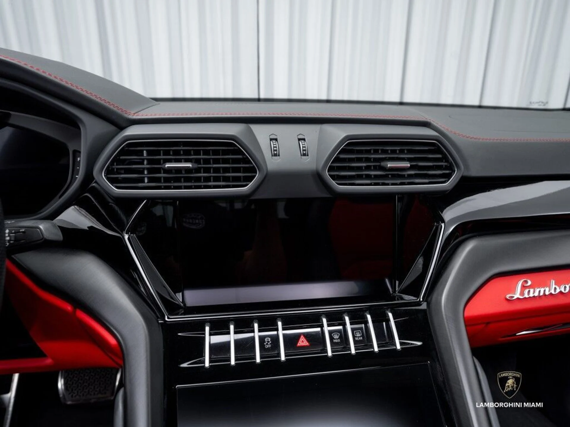 mph027_969731060_b11d66f7d70b536817f82fc9060250dd_860adf3679