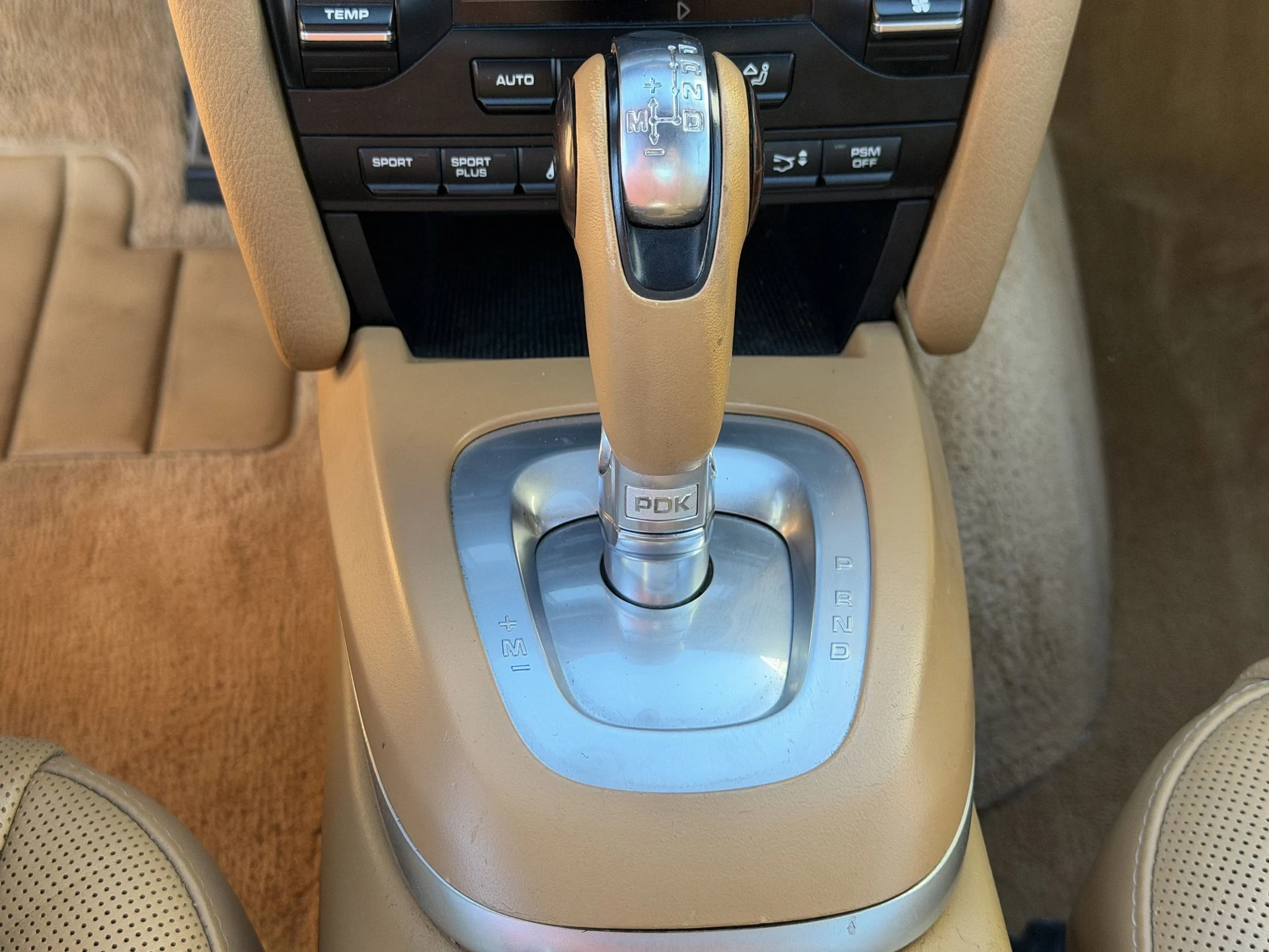 mph027_969994621_8c2b33453ae0a455a40416faf4c795ecx_0e41a85f9f