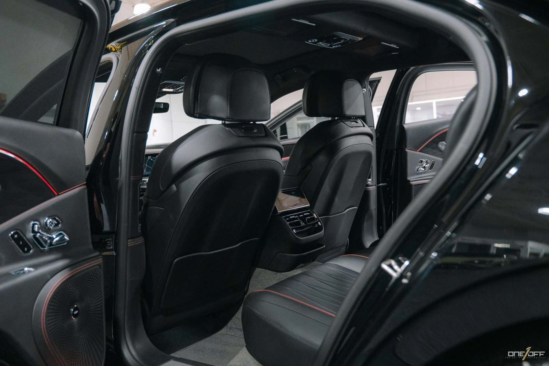 mph027_97188730_Used_2021_Bentley_Flying_Spur_W12_First_Edition_w_Carbon_Exterior_Pack_1754951275_f1282ee103