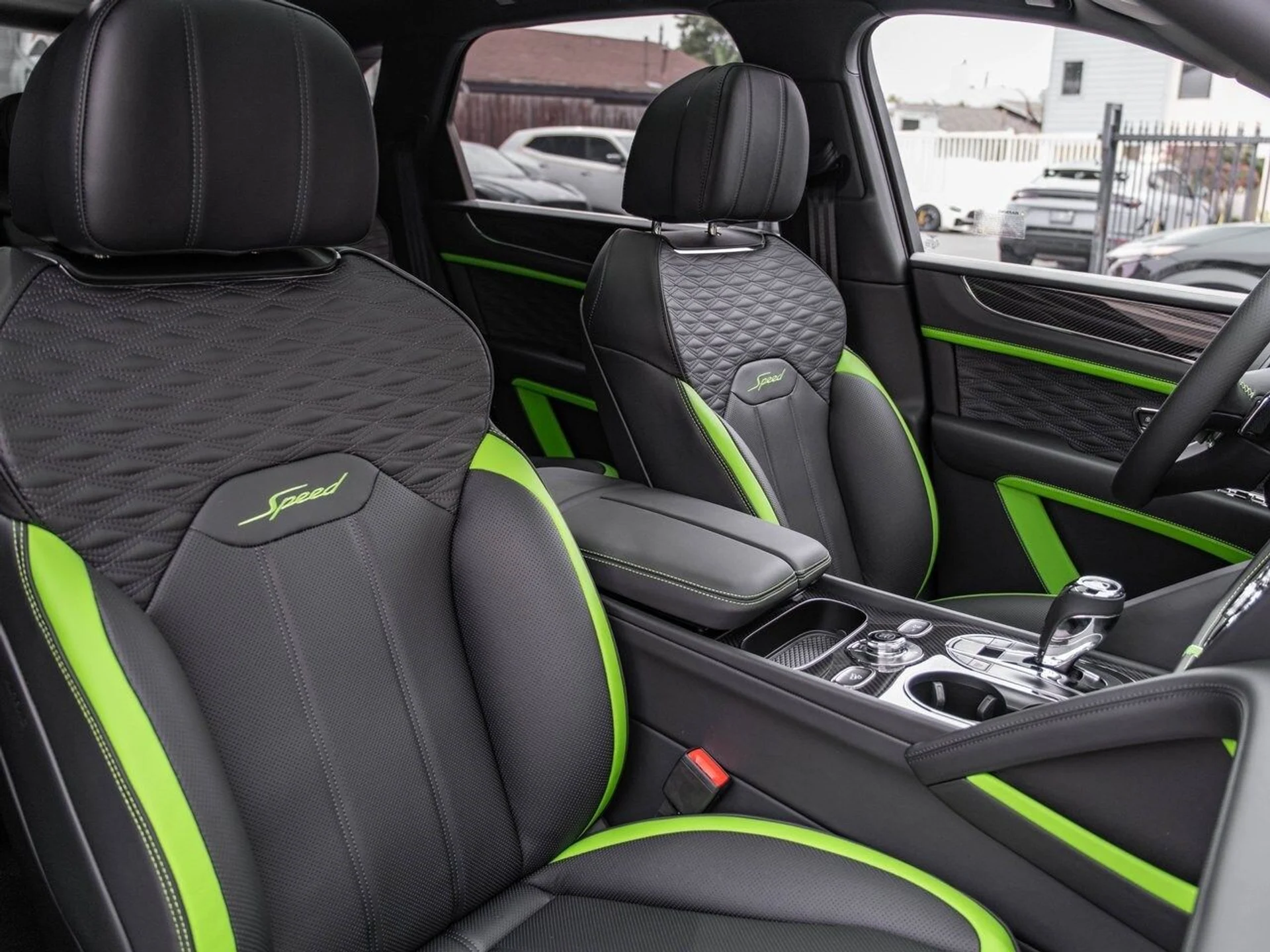 mph027_972047498_d0f7a68bcb08e7ab830d6618f2aed431x_1f516f17c0