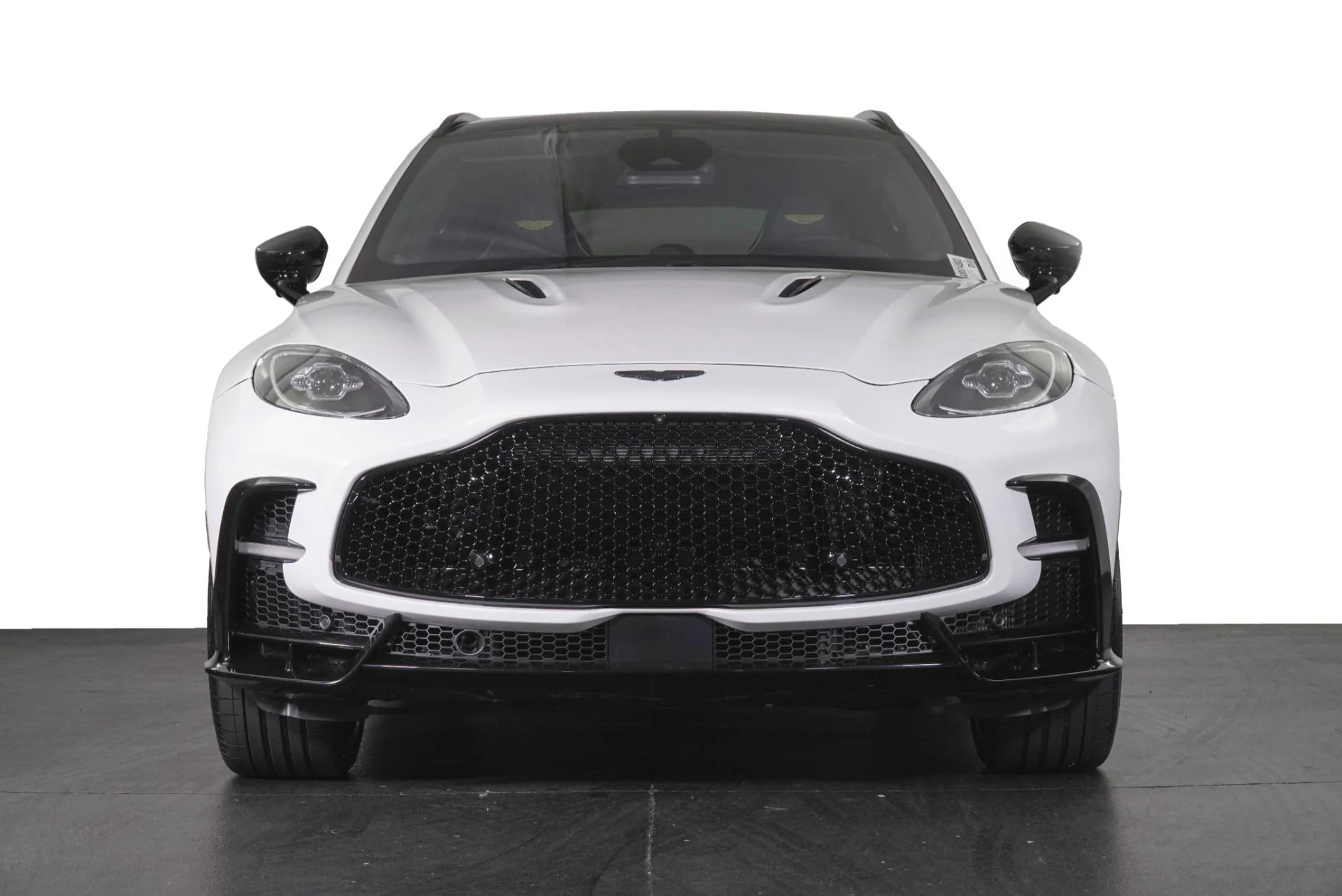mph027_978362987_New_2026_Aston_Martin_DBX_S_1781894698_69ed155d0a