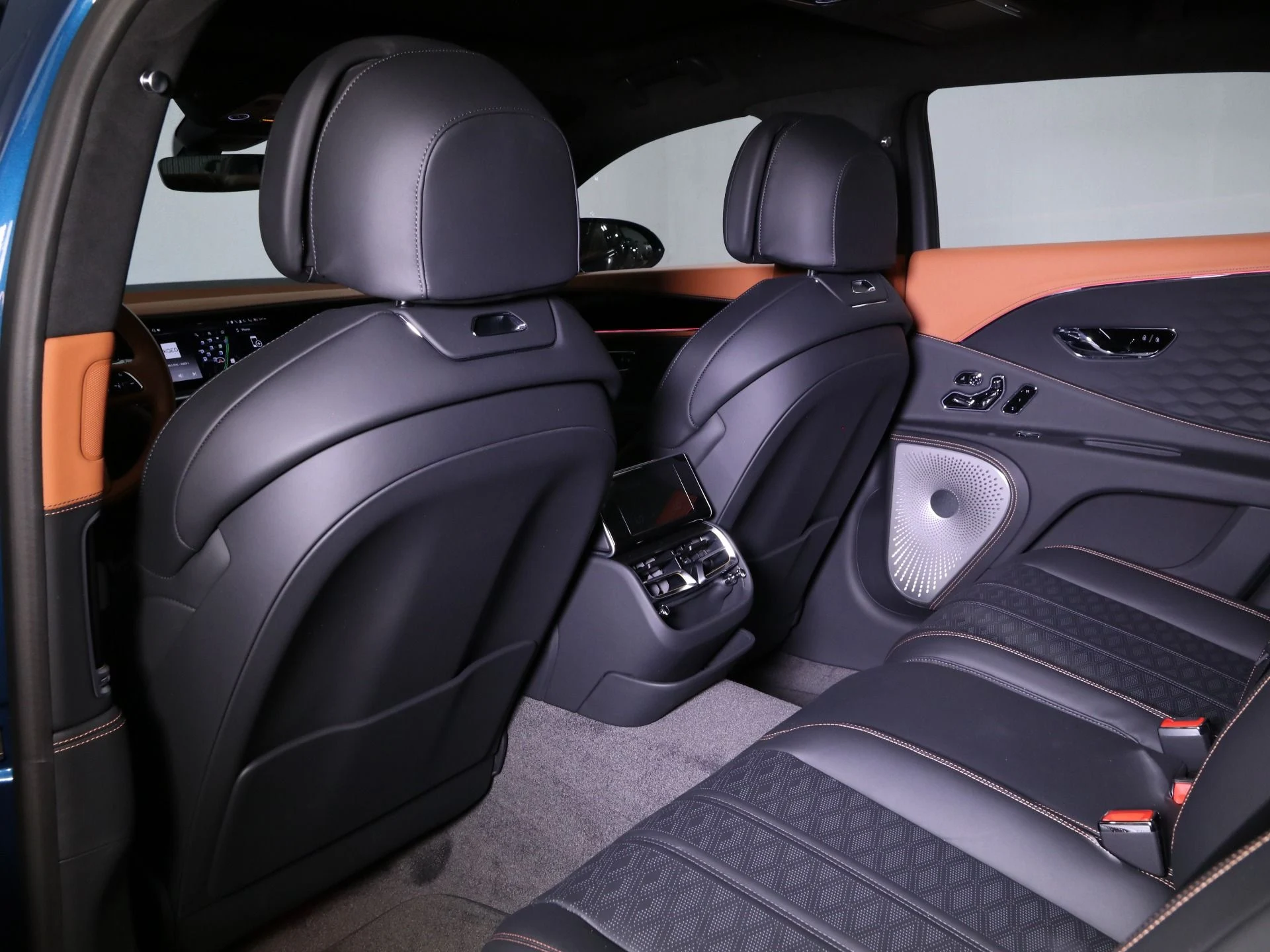 mph027_983415001_New_2025_Bentley_Flying_Spur_Speed_1756801667_92e7692683