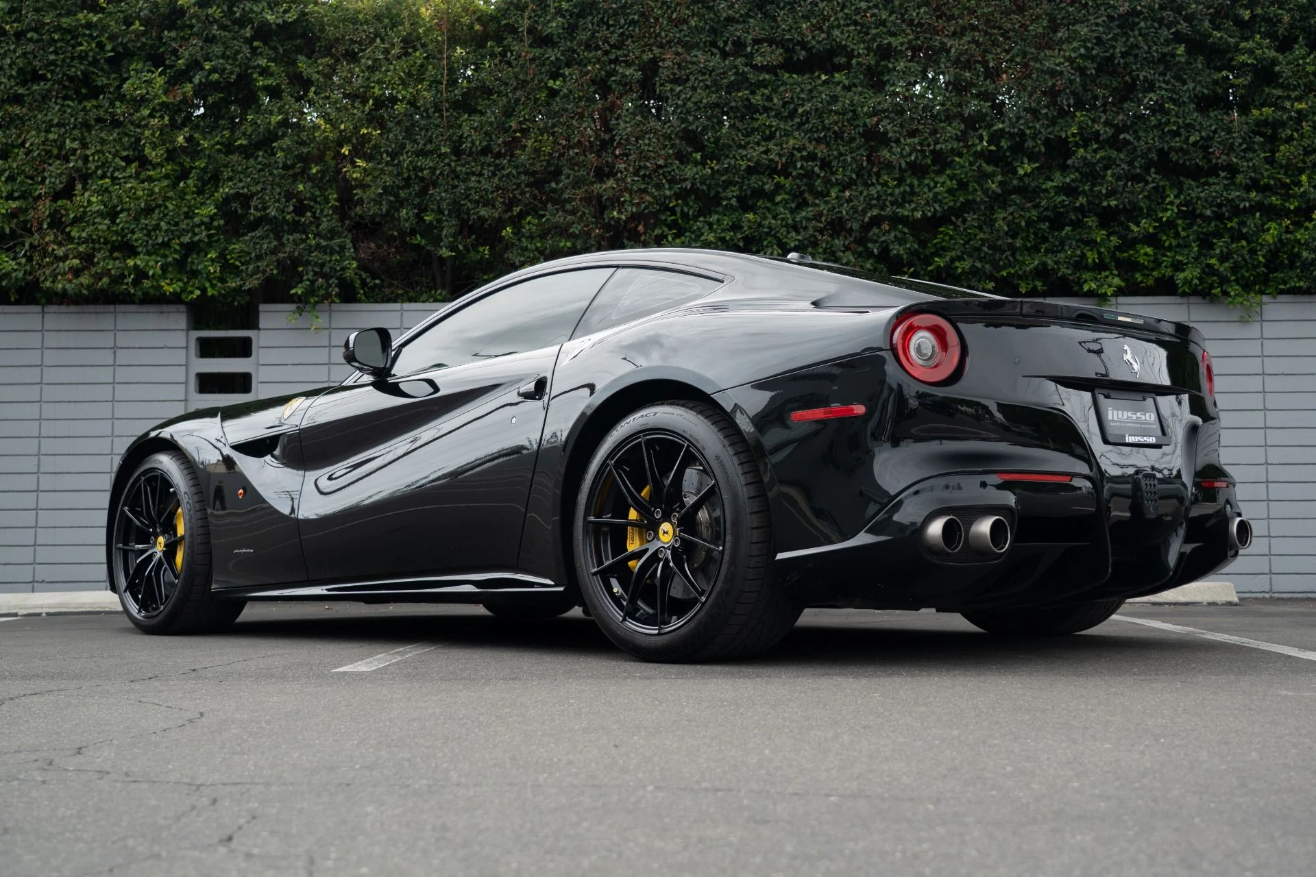 mph027_98389426_Used_2014_Ferrari_F12berlinetta_1756490493_951a83ed80