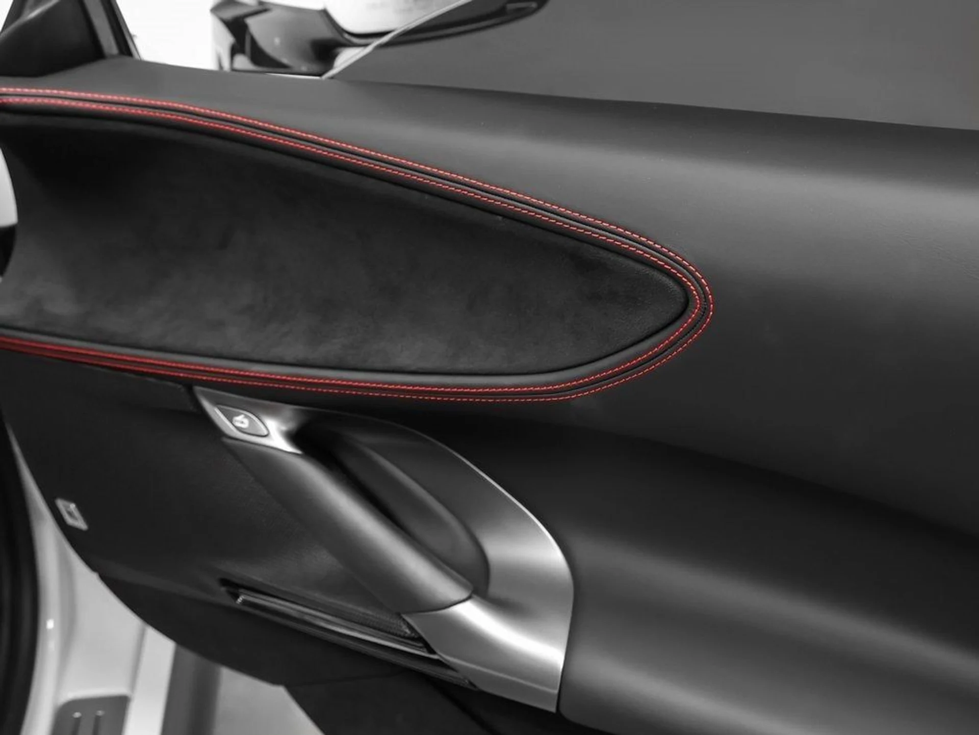 mph027_987999230_28_43d8b72a7a