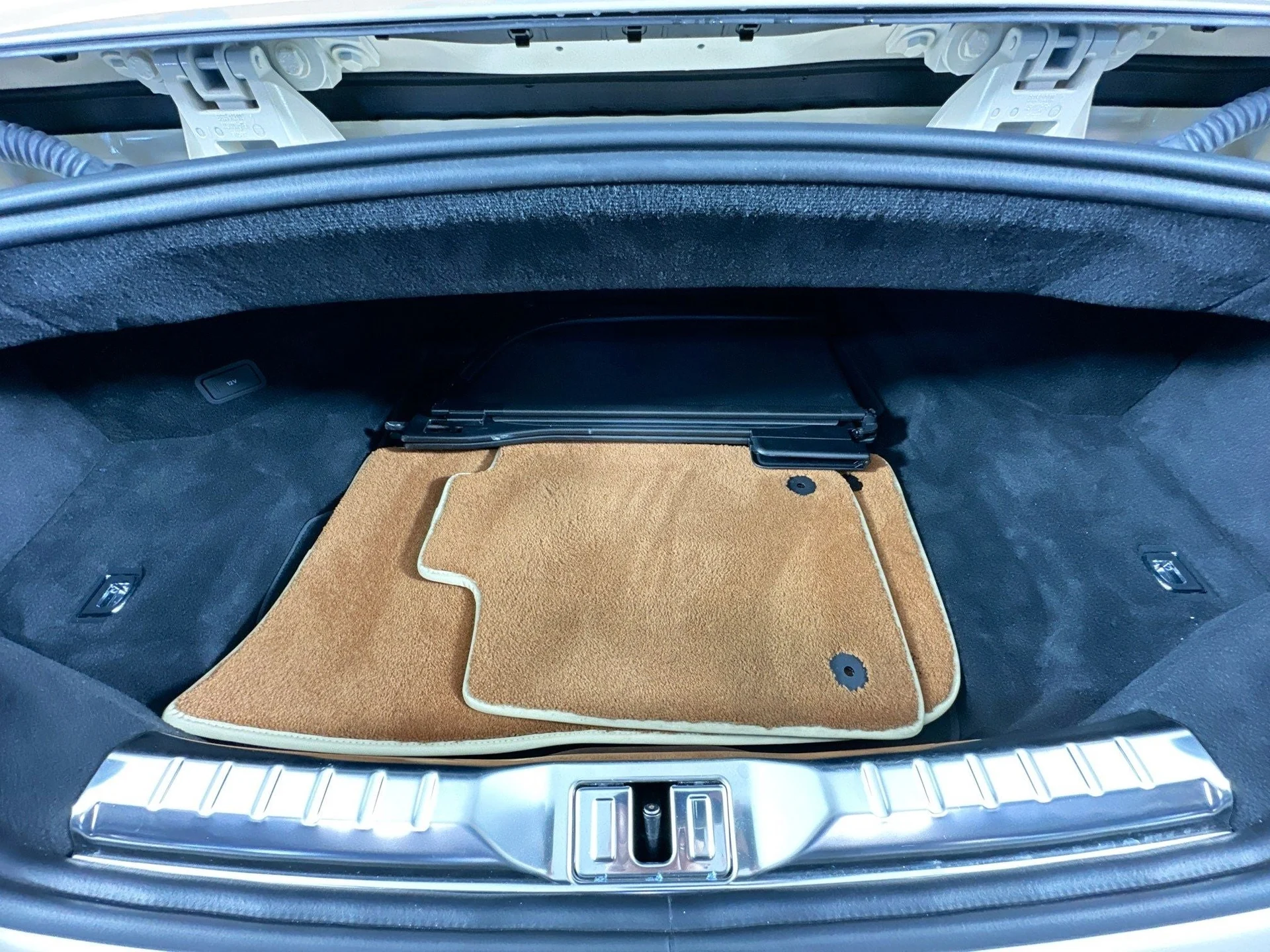 mph027_994078723_28_369d366cb3