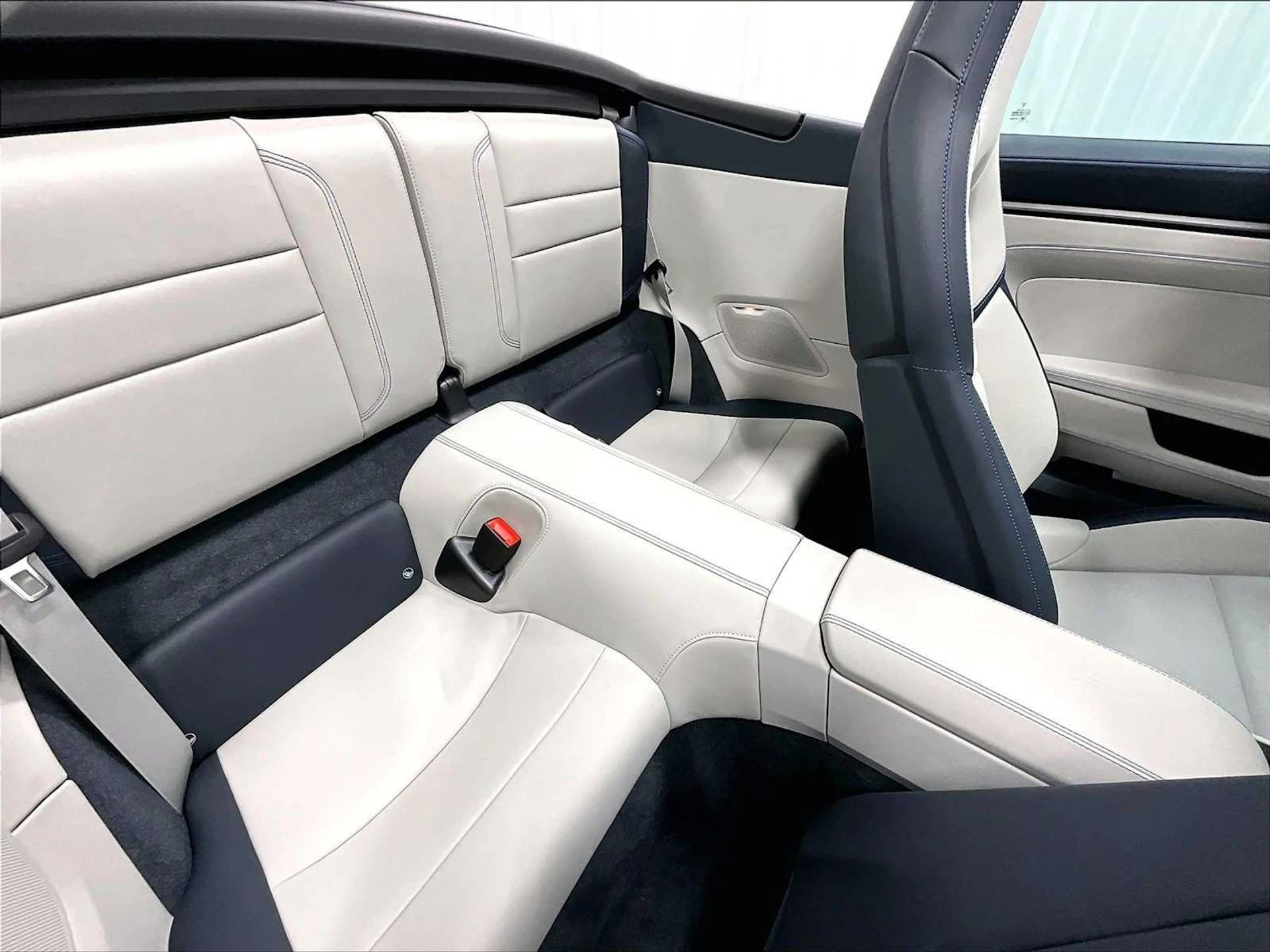 mph027_994219419_bf10359c6ea9a56e826532008de294b7x_1cab2917e1