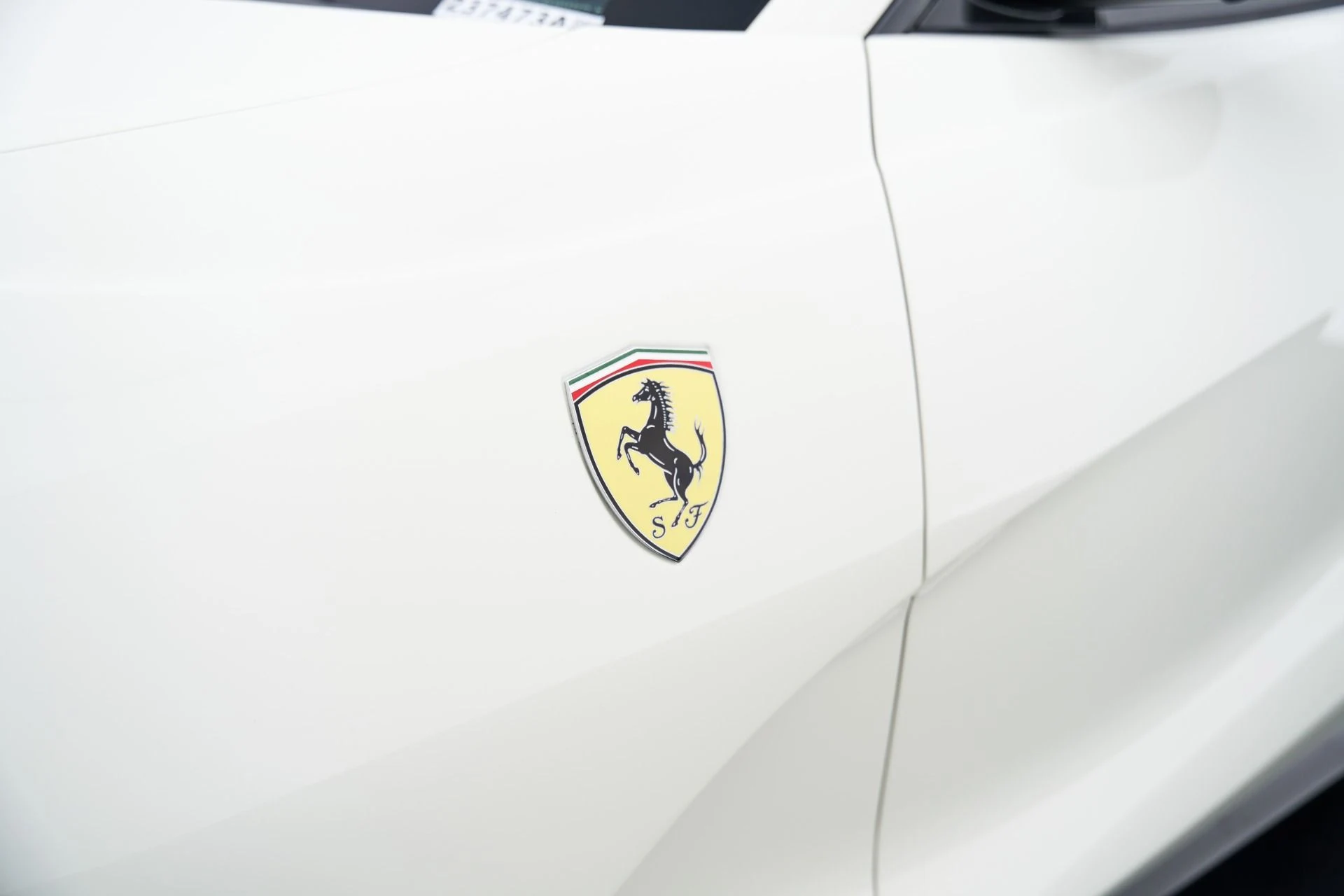 mph027_994684810_Used_2018_Ferrari_812_Superfast_Base_1793220999_ff01b29744