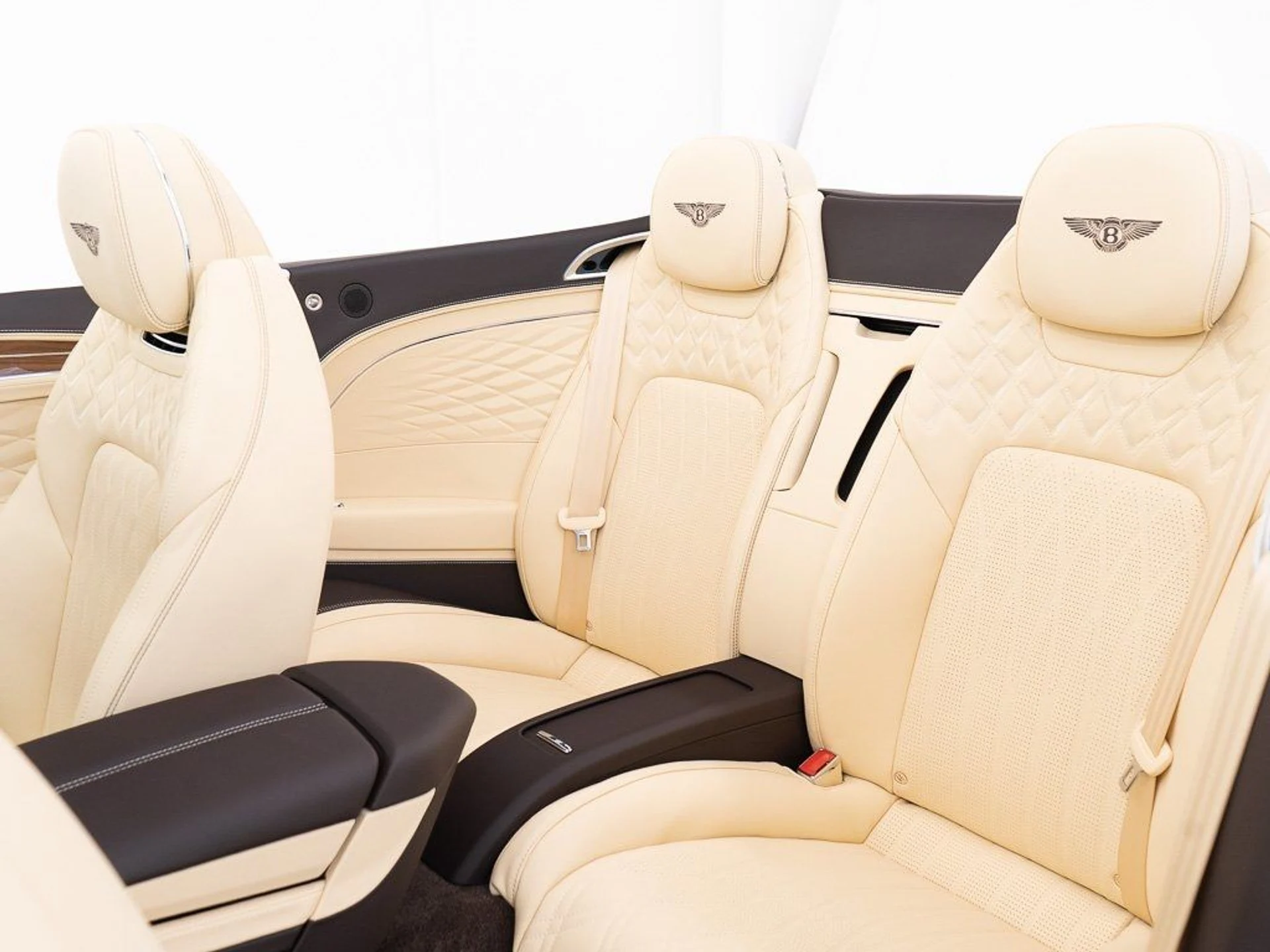 mph027_995693562_af1cdba83d0ca62f969da7025e8a9198_dd0b2c1170