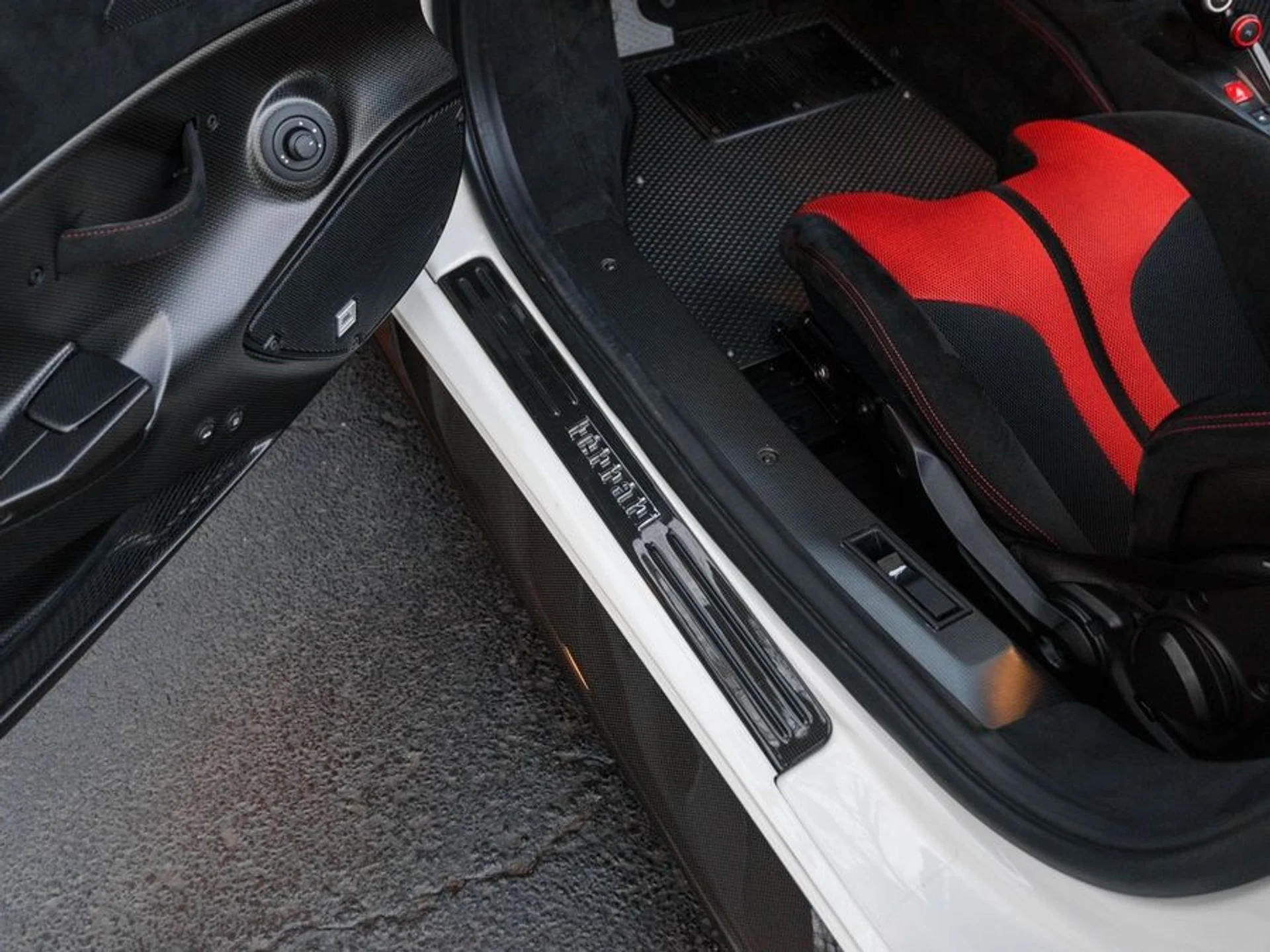 mph027_997138015_f6fda174_867d_442a_8665_59b02df04716_5618589336