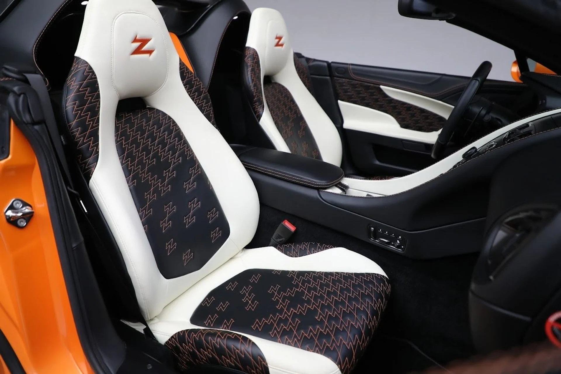 mph028_1007884381_Used_2018_Aston_Martin_Vanquish_Zagato_Speedster_aec60a377e