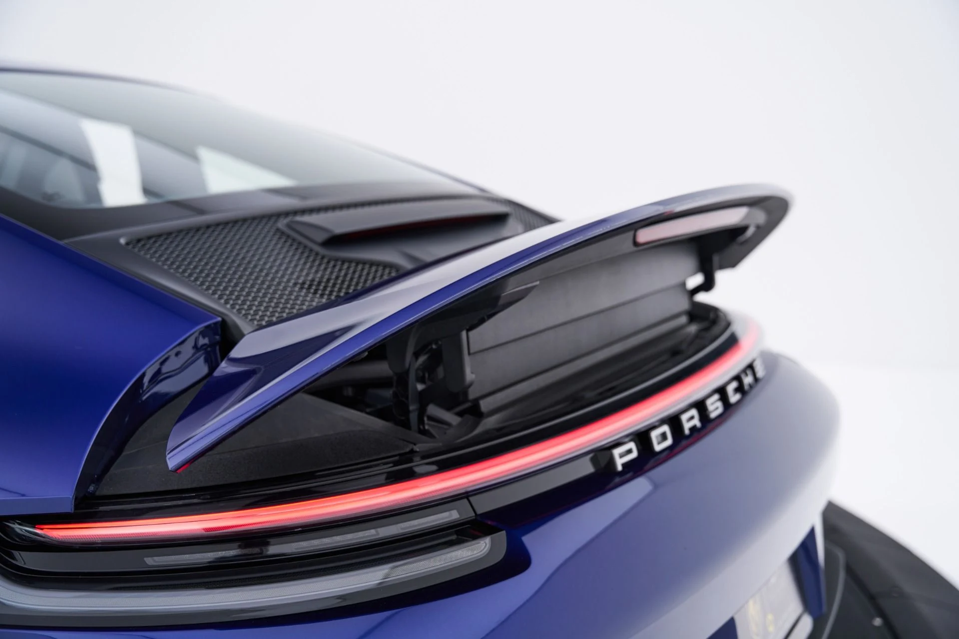 mph028_1009527713_Used_2022_Porsche_911_GT_3_1793061806_9d46437def