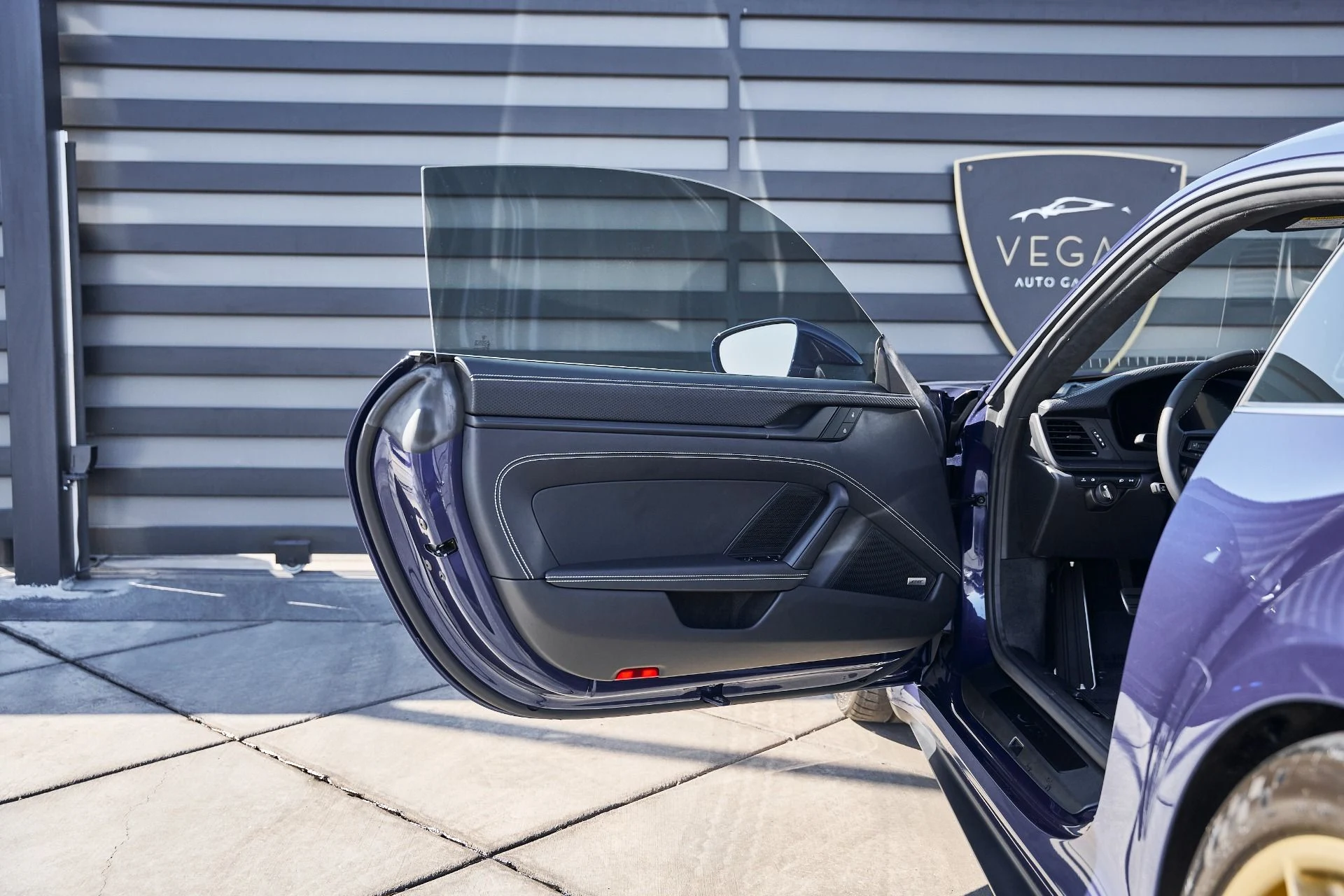 mph028_1009977944_Used_2025_Porsche_911_GT_3_1769736840_7d16e1d9bd