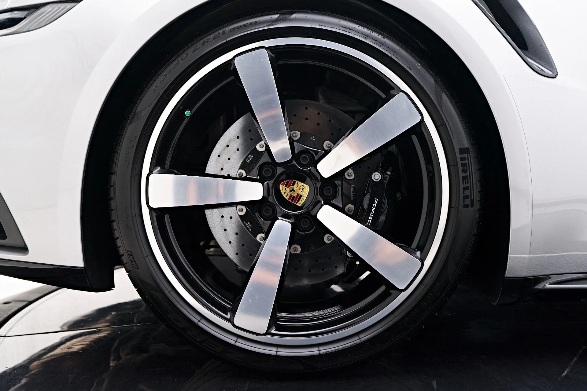 mph028_101465891_Used_2024_Porsche_911_Turbo_S_1754417049_7e862789dd