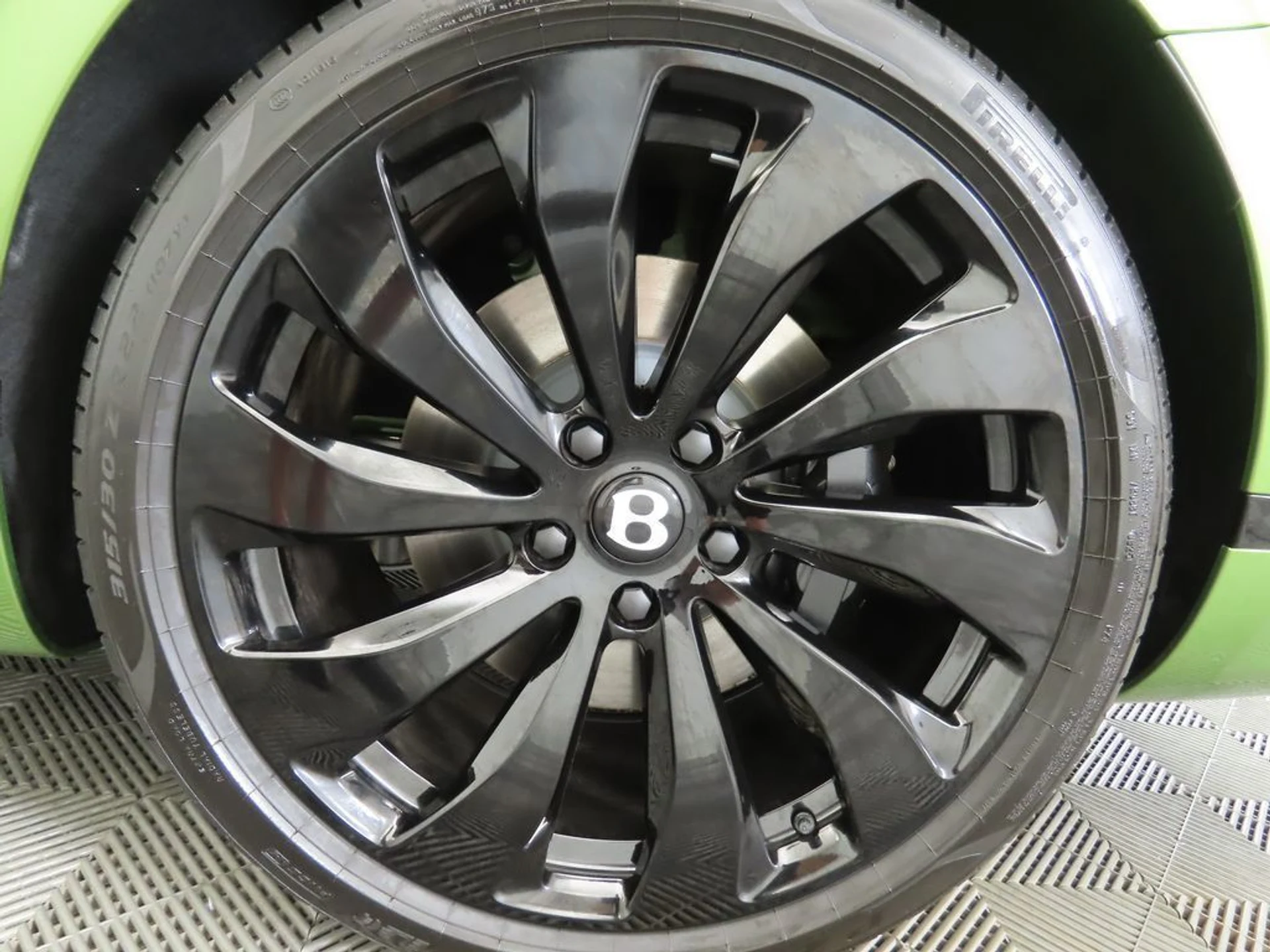 mph028_1026523718_new_2025_bentley_continental_gtblackeditioncoupe_8119_22910192_29_1024_413920ee00