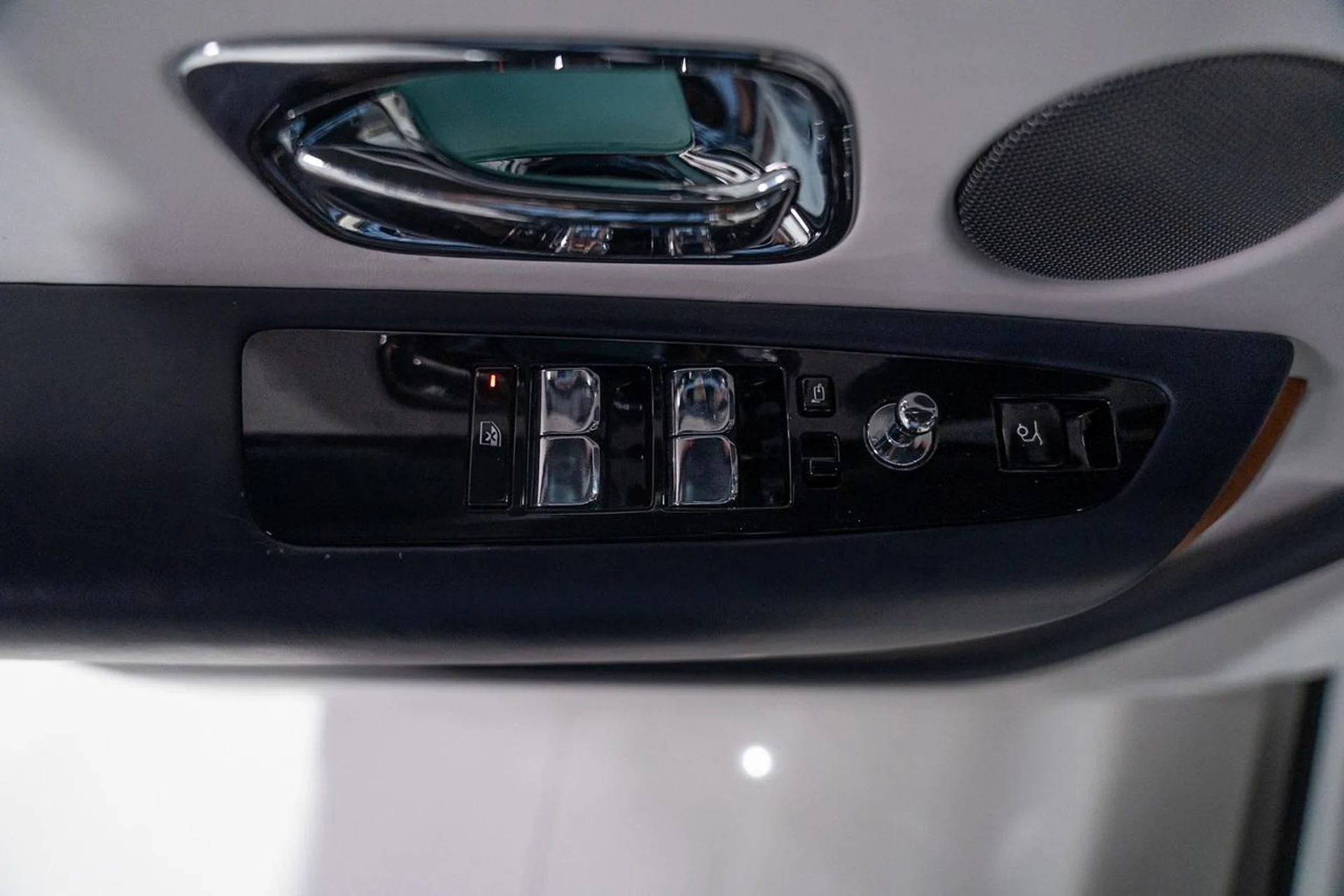 mph028_1028014694_b1ea99d89eedb084d868bd0db0860cd9_2877e6792d