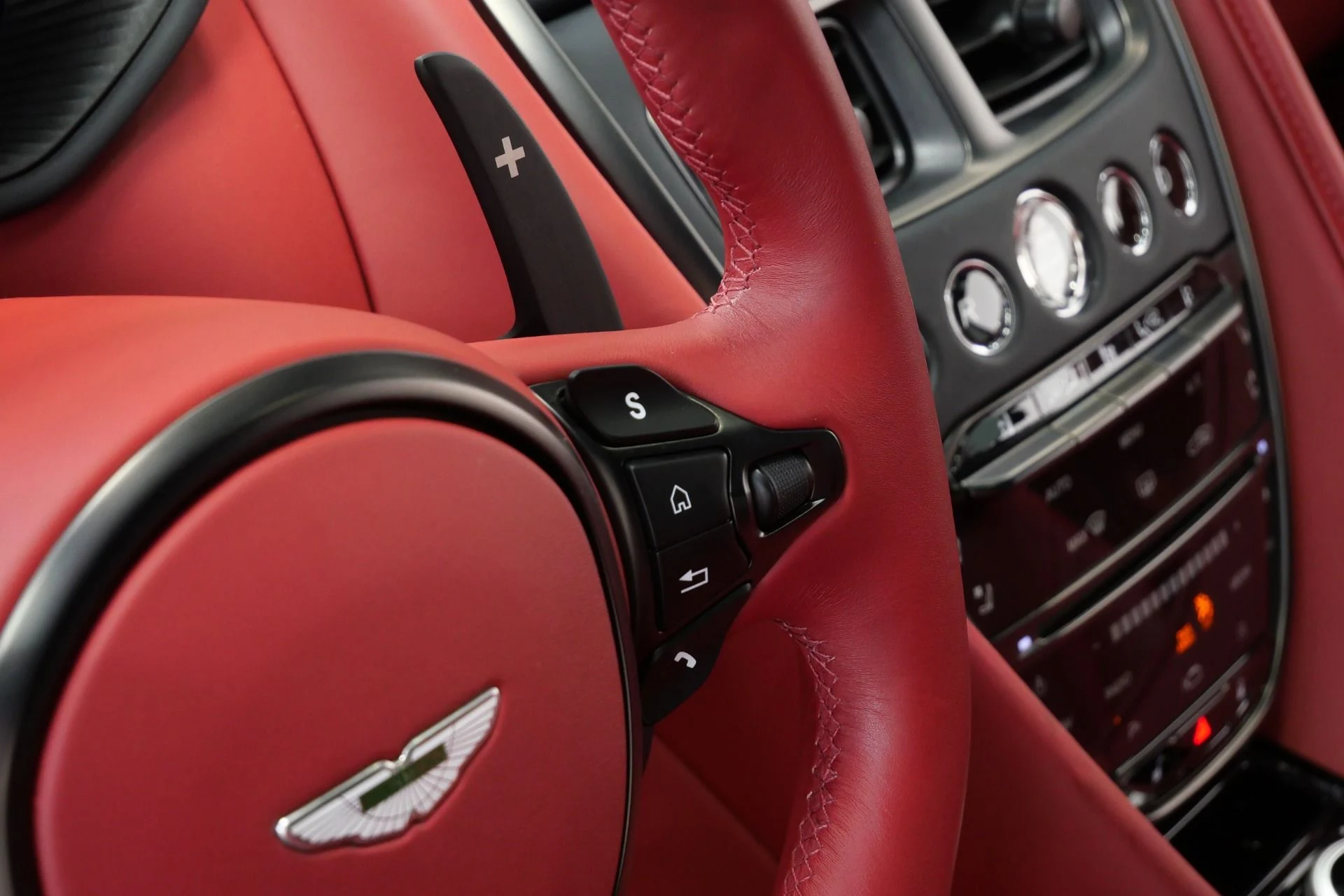 mph028_1028101860_Used_2023_Aston_Martin_DB_11_V8_Miami_Riverwalk_Edition_Low_Miles_1783449267_5b90c0d483