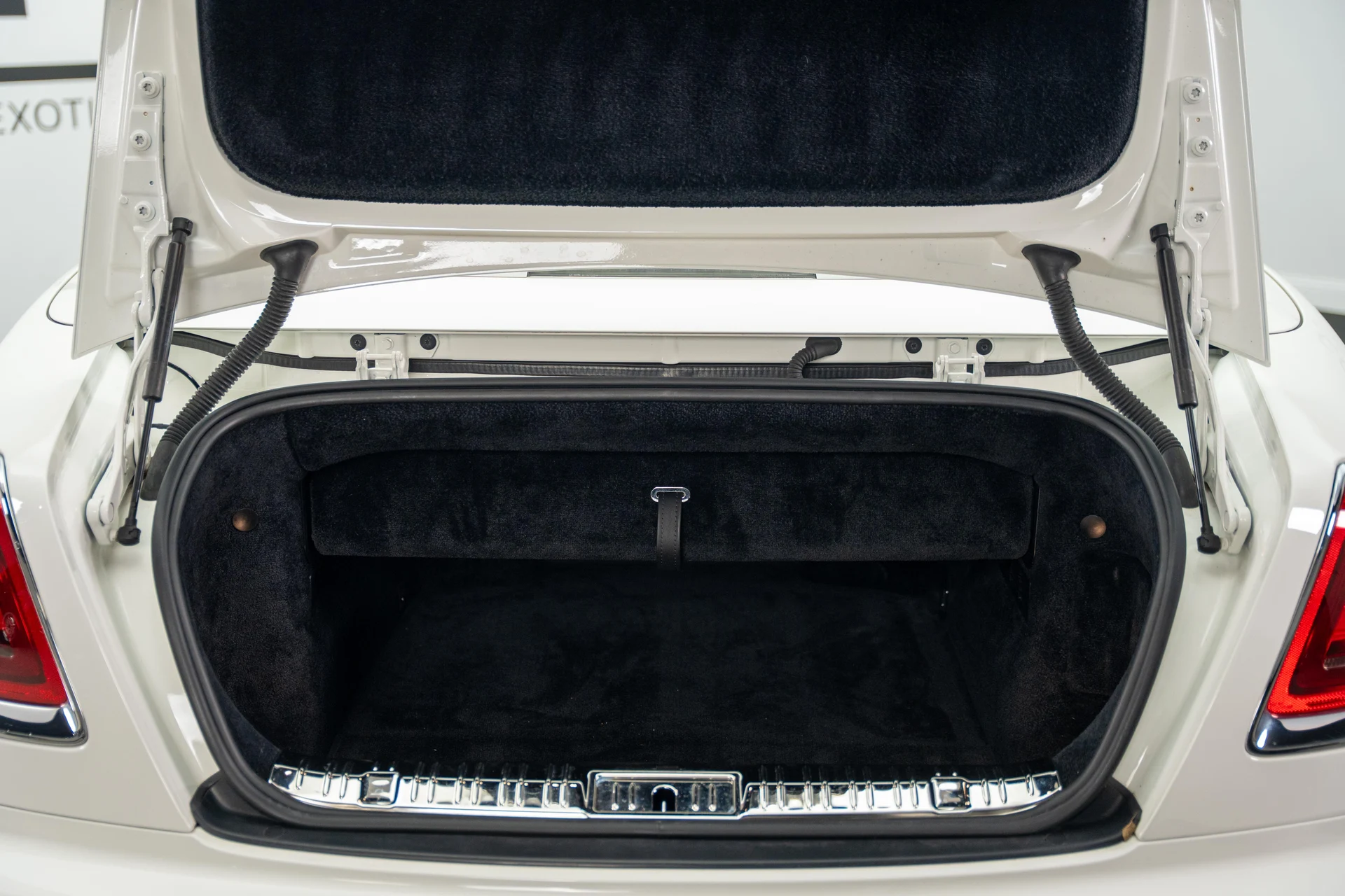 mph028_1028592032_CB_3582_20_20engine_bay_202_7da47355b3