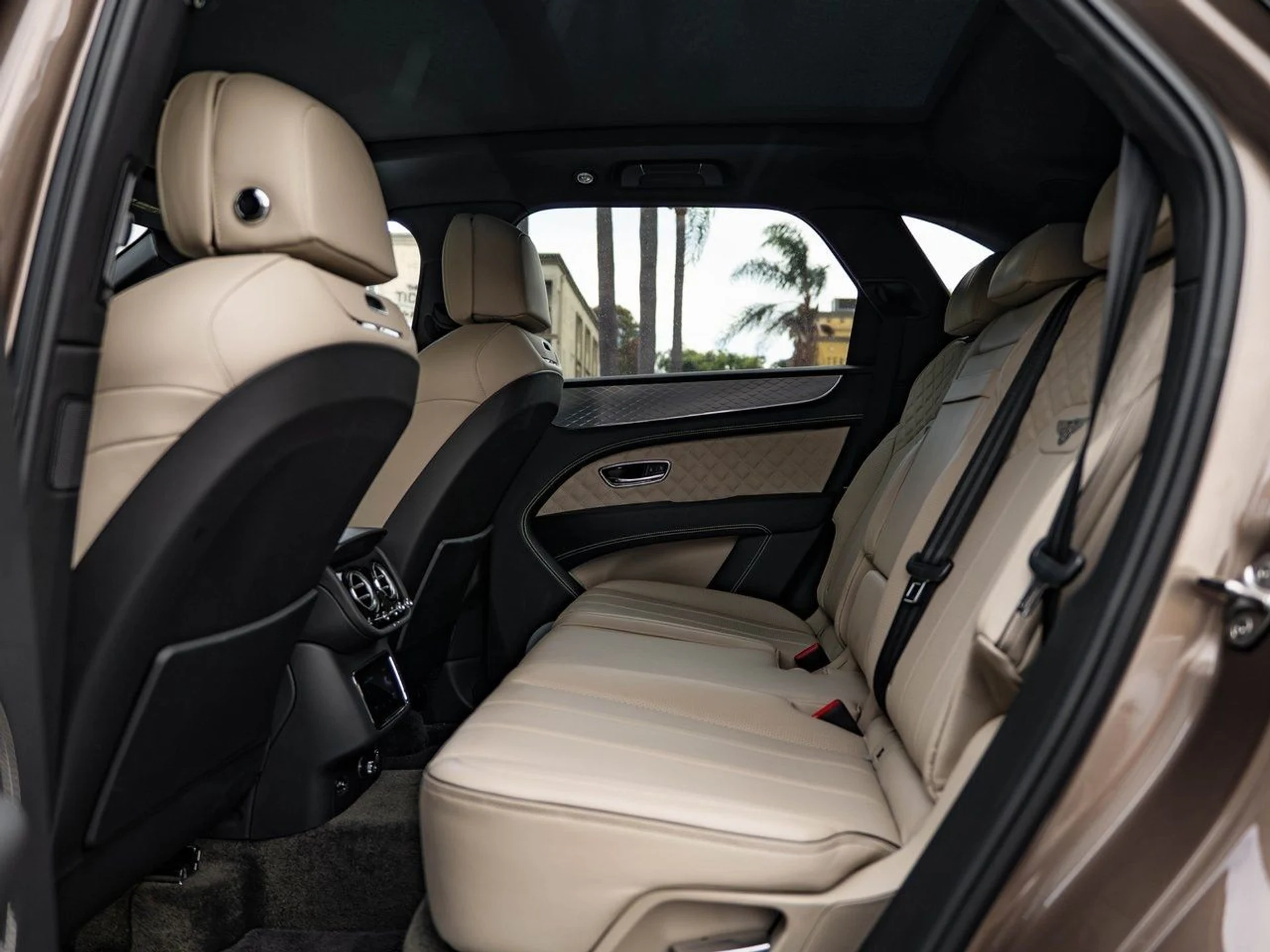 mph028_1031846043_b92ea5e499133d51c0d29c9eb8f0ca2fx_51abecee23