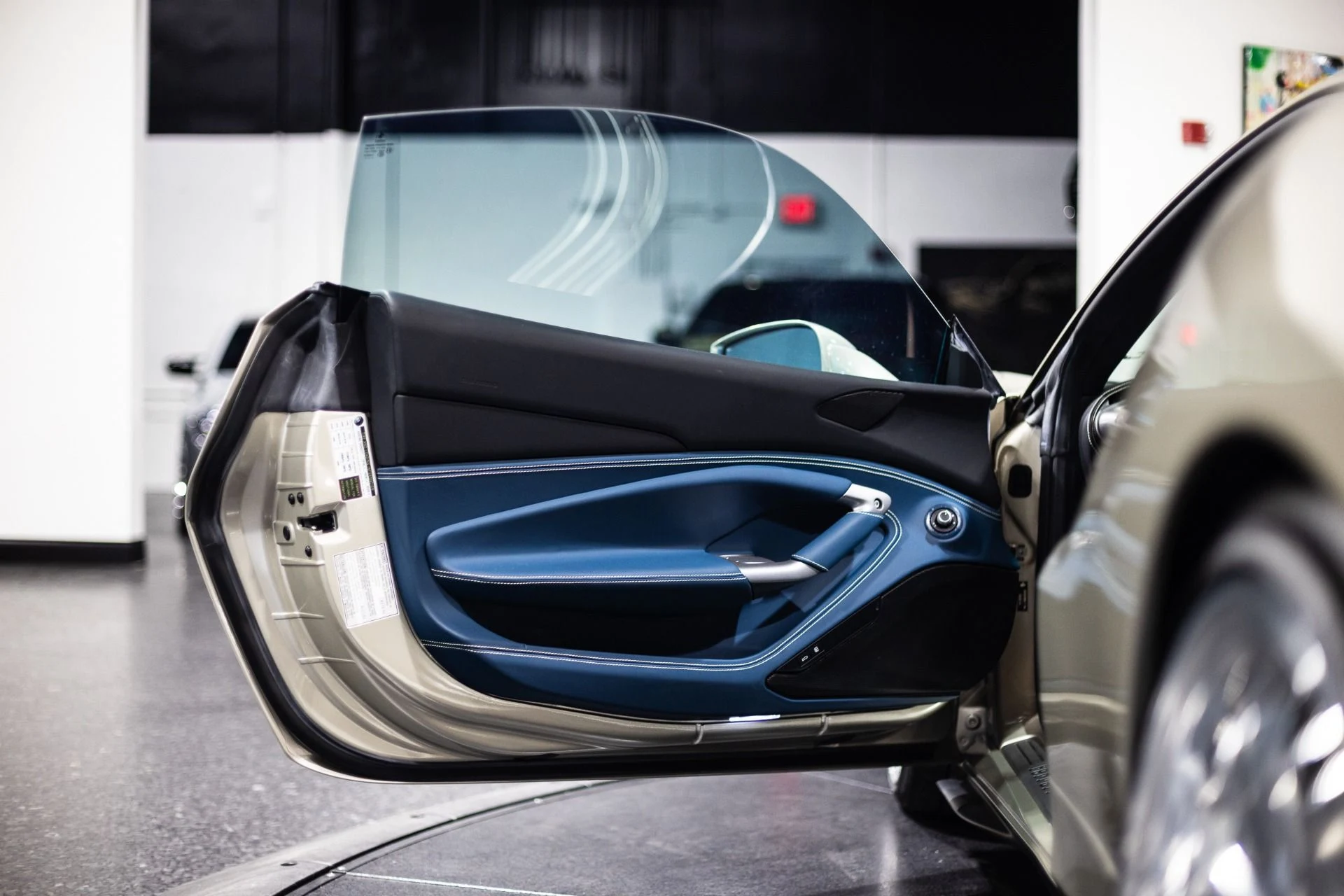 mph028_1034358115_Used_2021_Ferrari_F8_Tributo_1772640757_11cf29840e