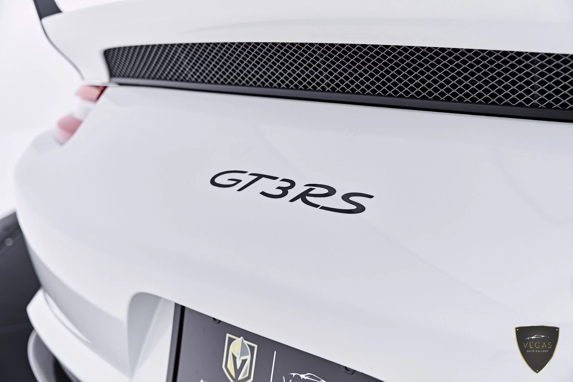 mph028_1040858219_Used_2019_Porsche_911_GT_3_RS_1783382309_31affa08e4