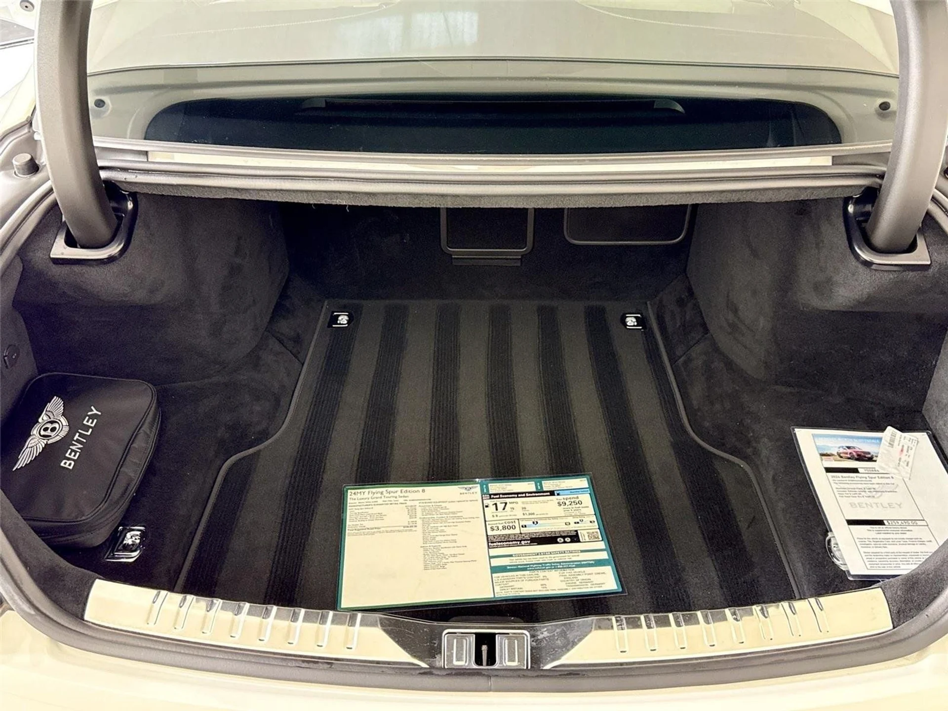 mph028_104584807_39610402e5674c6d8b9e6ddd938f5ae4_9000b96bf3