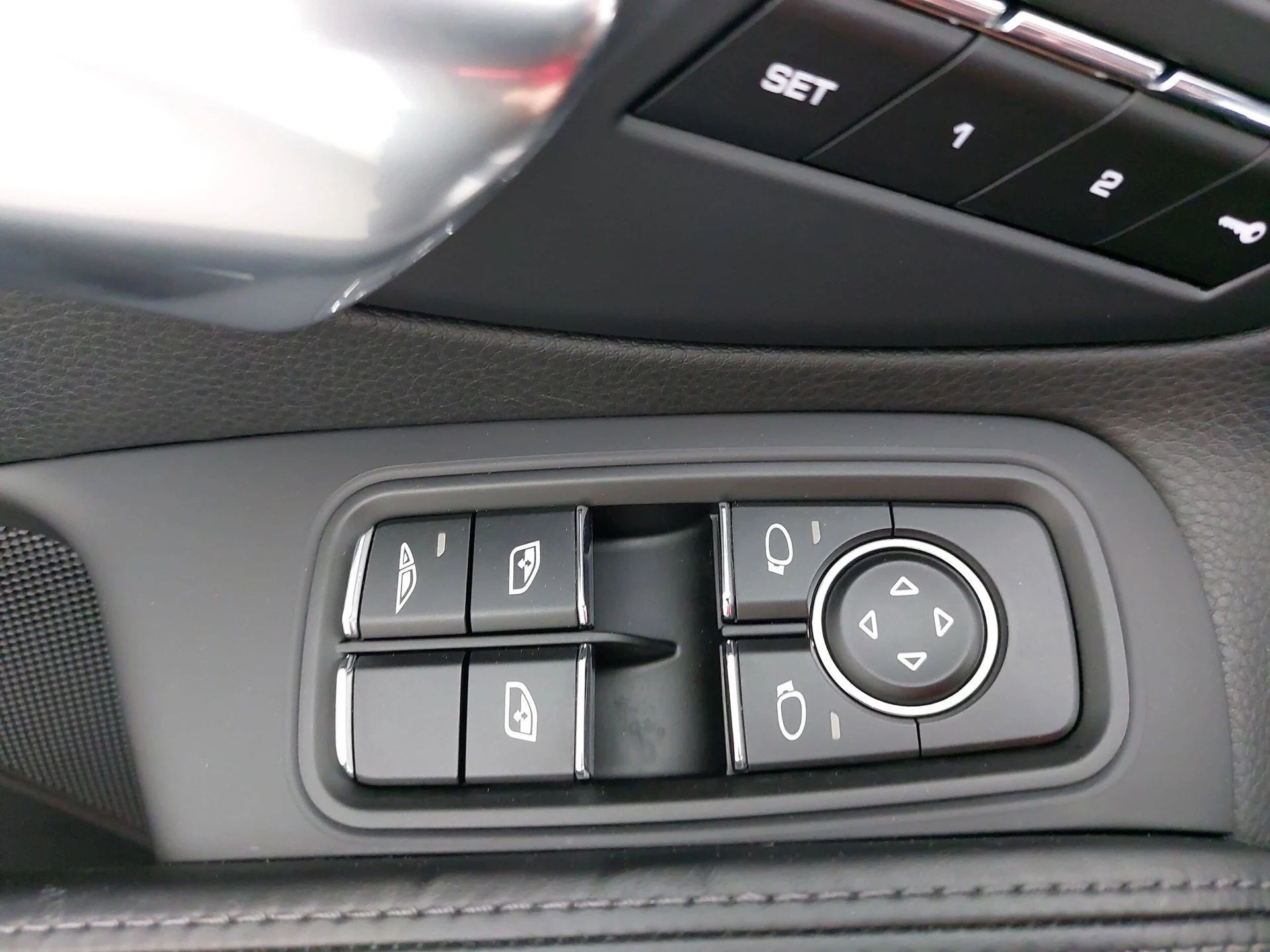 mph028_1049517720_8858e69b43e6538a3bc1168739d355ebx_5f5f28165d