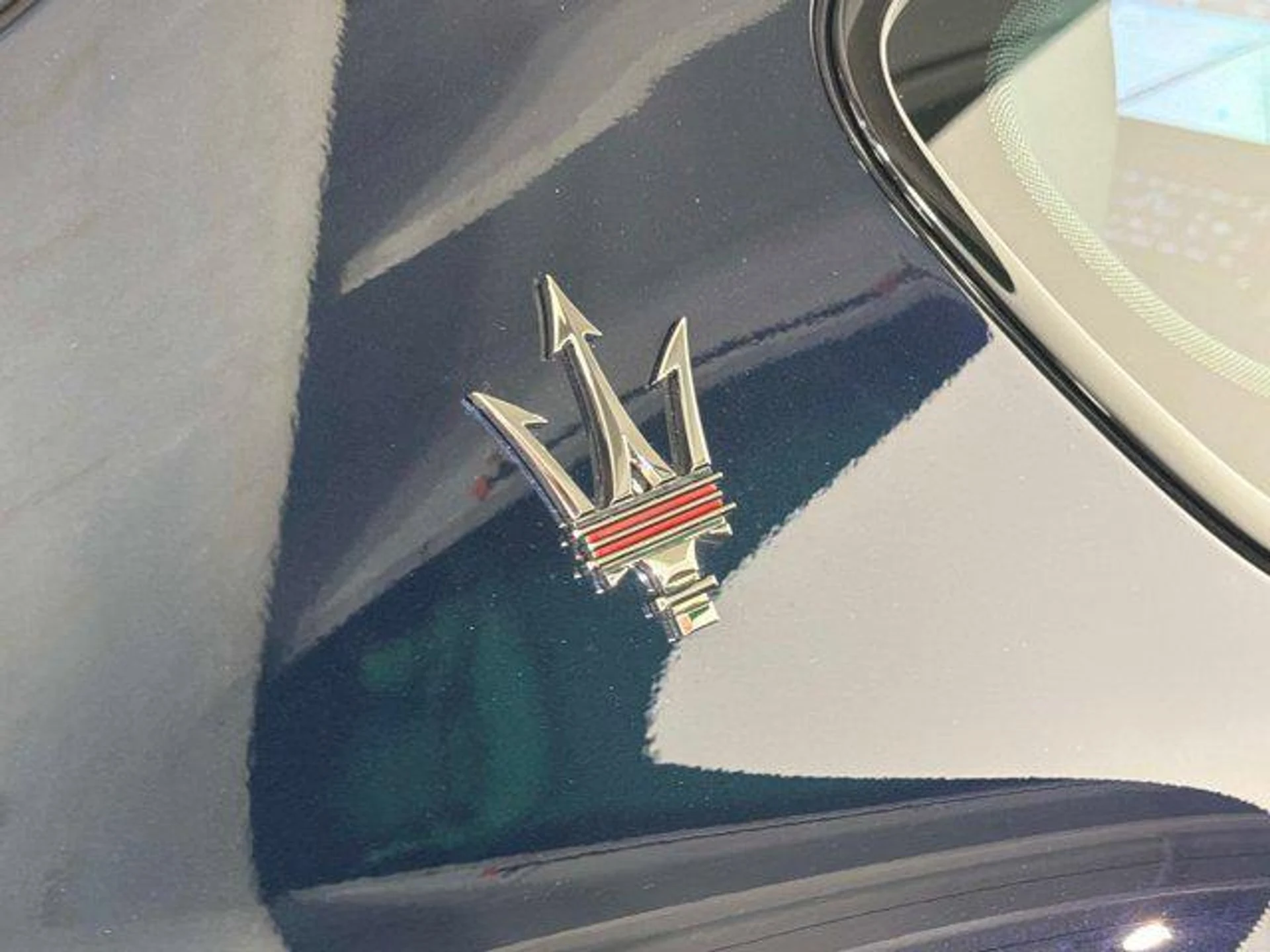 mph028_1053977619_d_VX_3_Ob_f_Z_Bc_G_Xkf_Q_Idwzg5_jbd_Y_b35f08b113