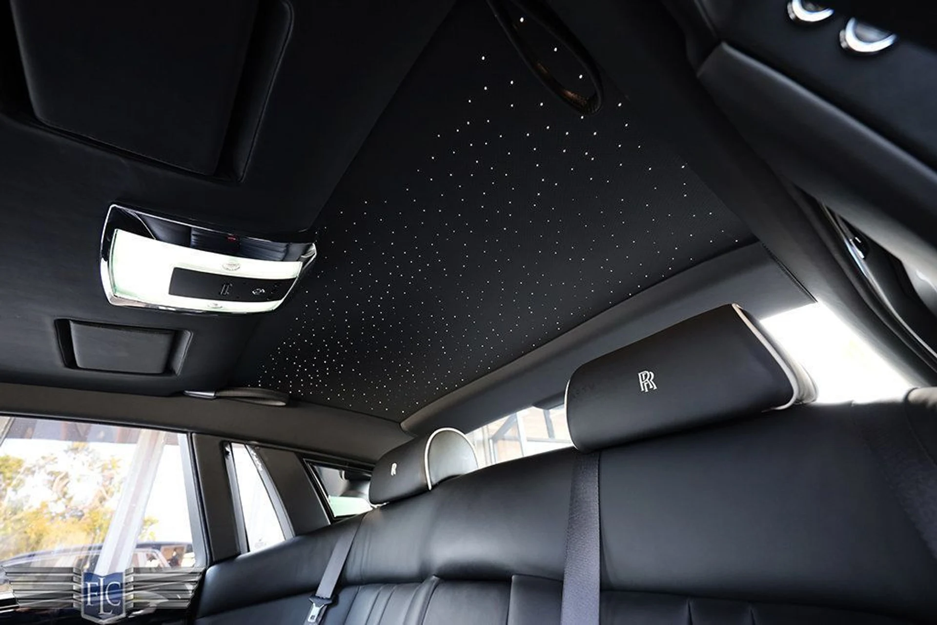 mph028_1058838175_used_2016_rolls_royce_phantom_4drsedan_6305_22959100_29_1024_87daebed9b