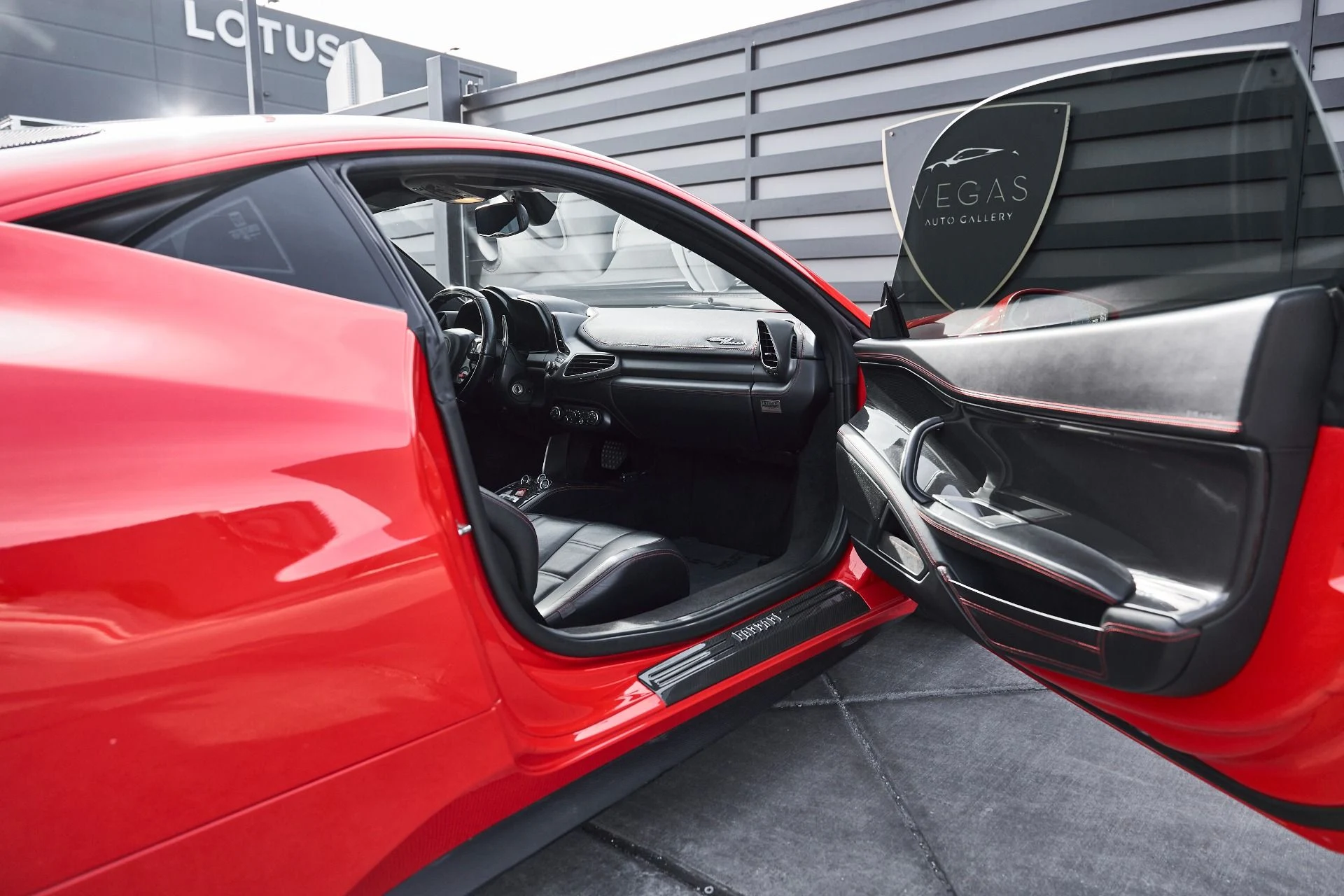 mph028_1060100306_Used_2012_Ferrari_458_Italia_Base_1766458152_6f9aab210a