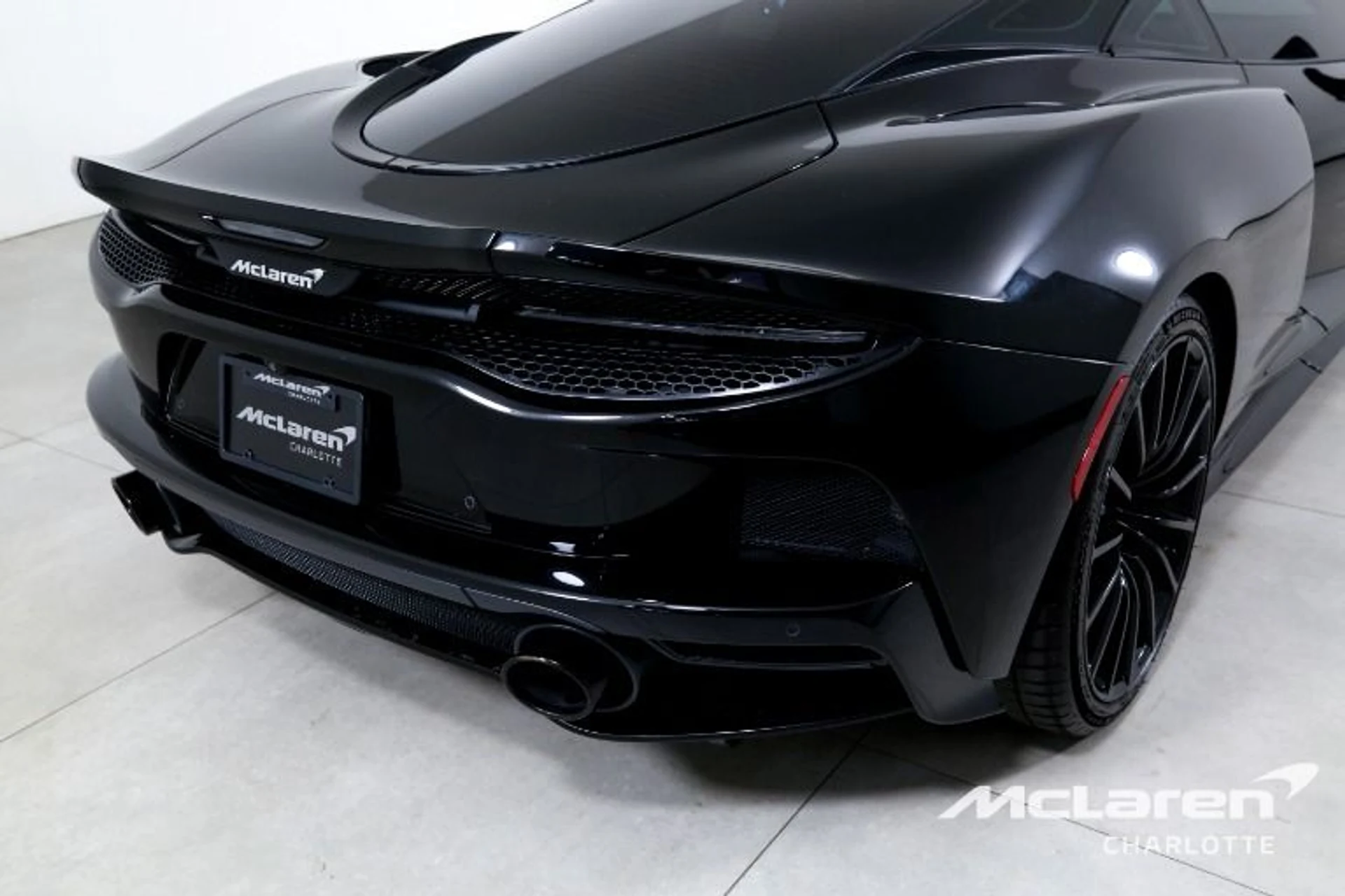 mph028_1069536424_Used_2023_Mc_Laren_GT_8efbdc00bc