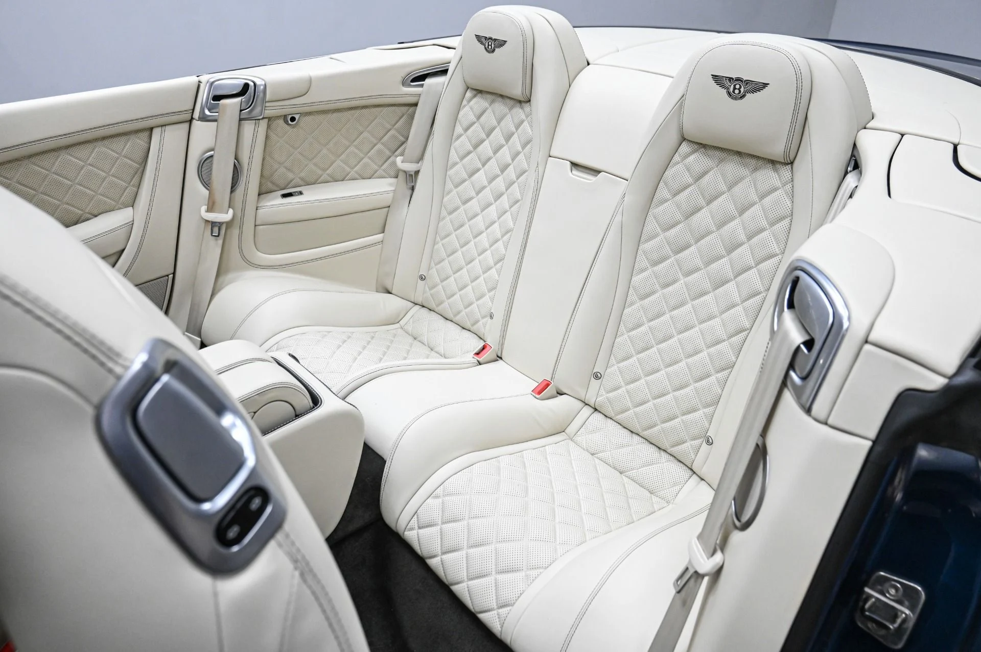 mph028_107057121_Used_2017_Bentley_Continental_GT_V8_S_1769036560_533ee9a0c4