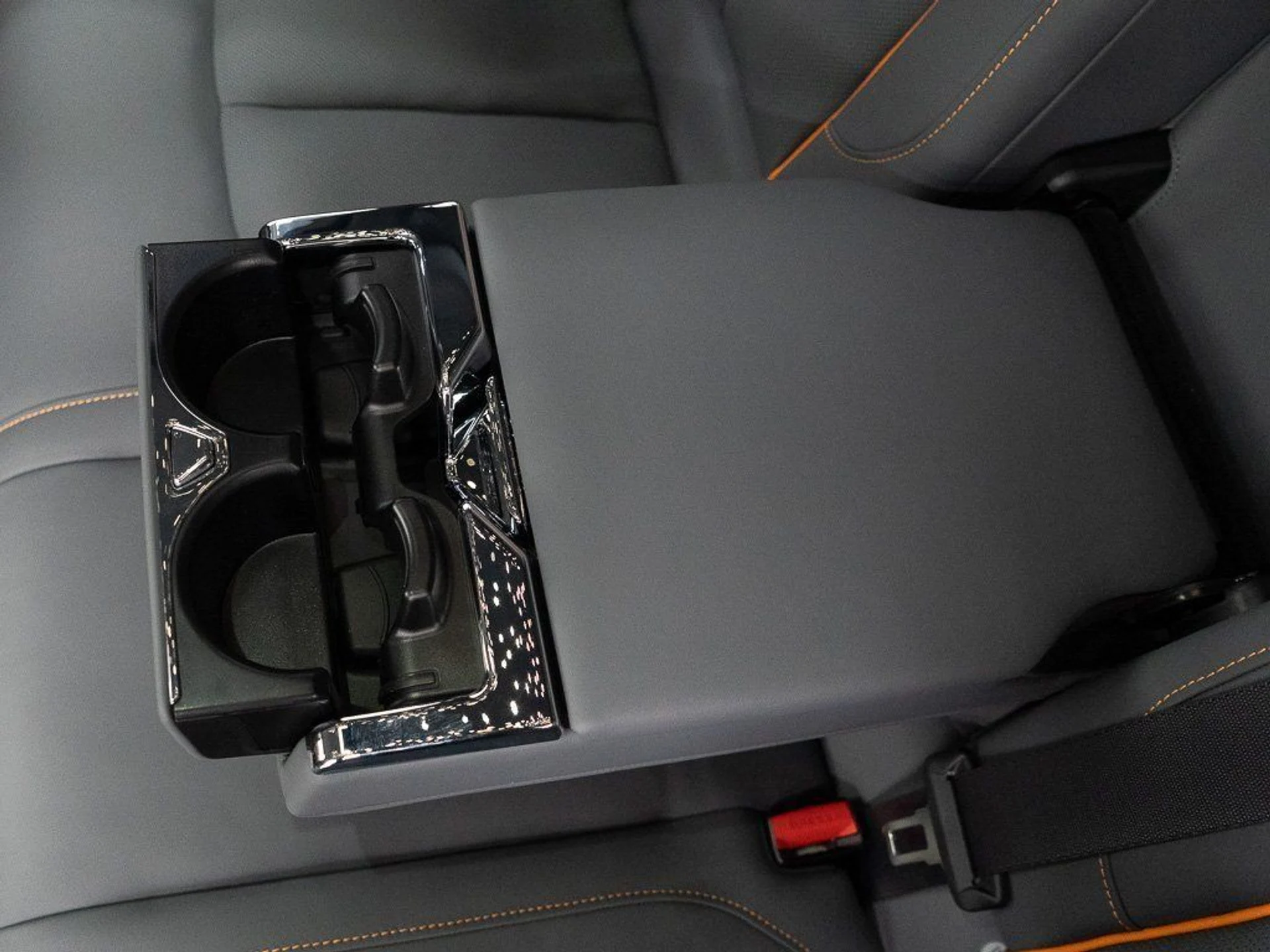 mph028_107579504_0bc1d7e1c37ee7bf7daf0cd80e4bc76a_2be581cbad