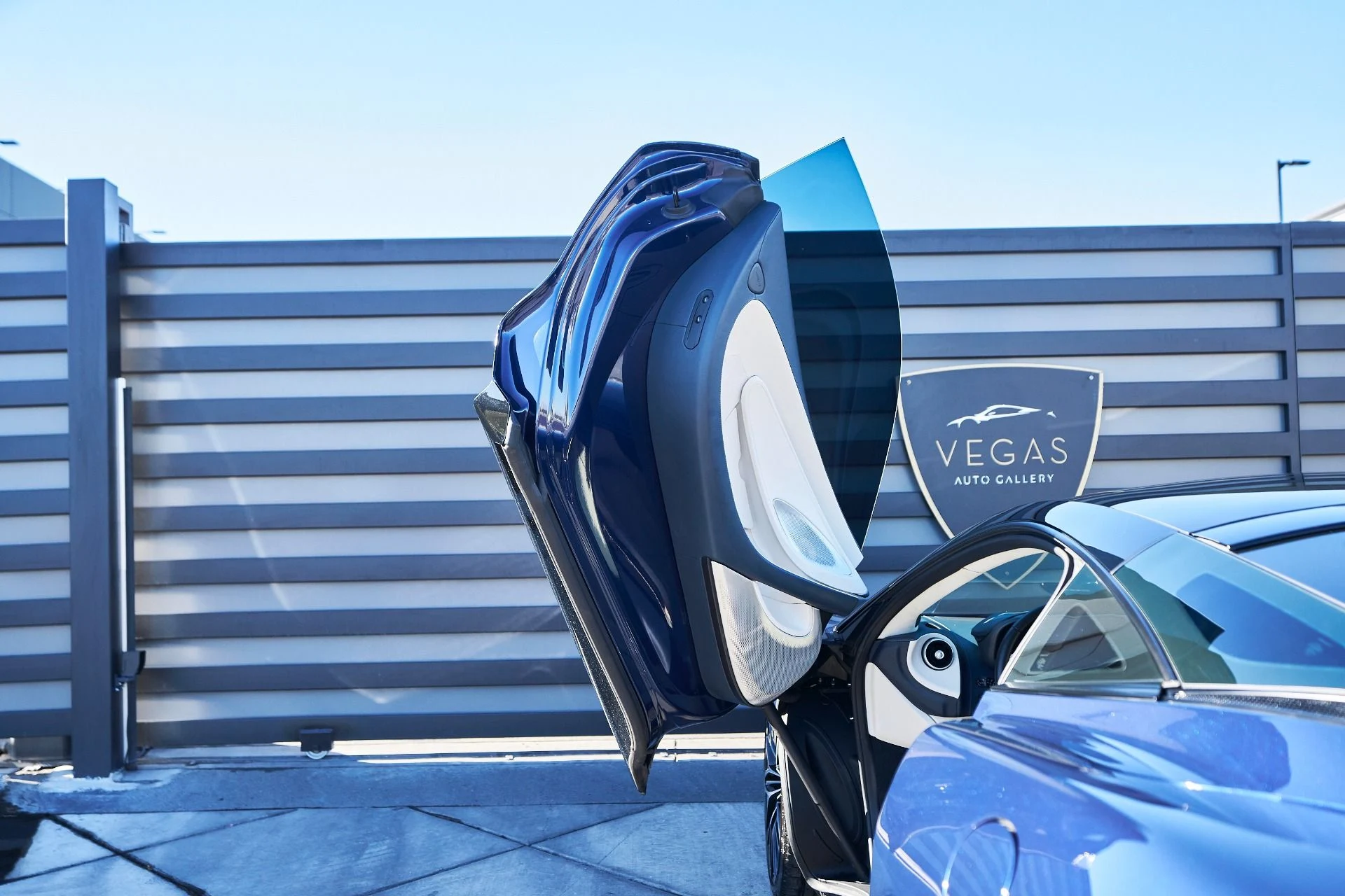 mph028_1081537033_Used_2022_Mc_Laren_GT_Base_1765245112_0f869f75f2