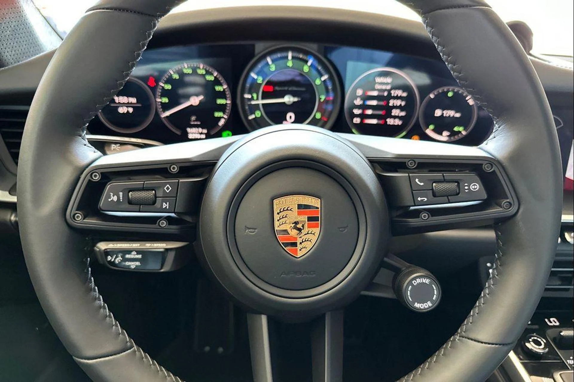 mph028_1083649293_L_na_Vd_VF_0vp24dwe_Ngm91z_EC_Aps_18159626d0