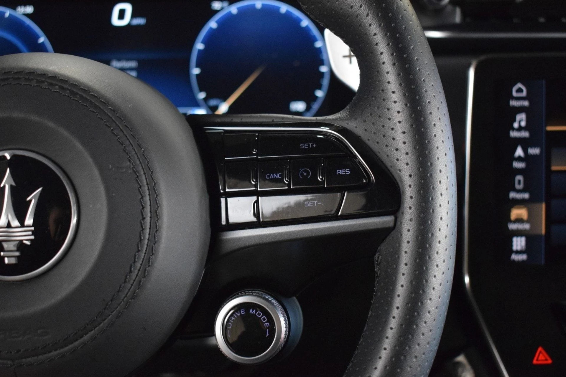 mph028_1084947053_53454daf7253d5a70eb0d2a7dfeb5abcx_b1900f8346