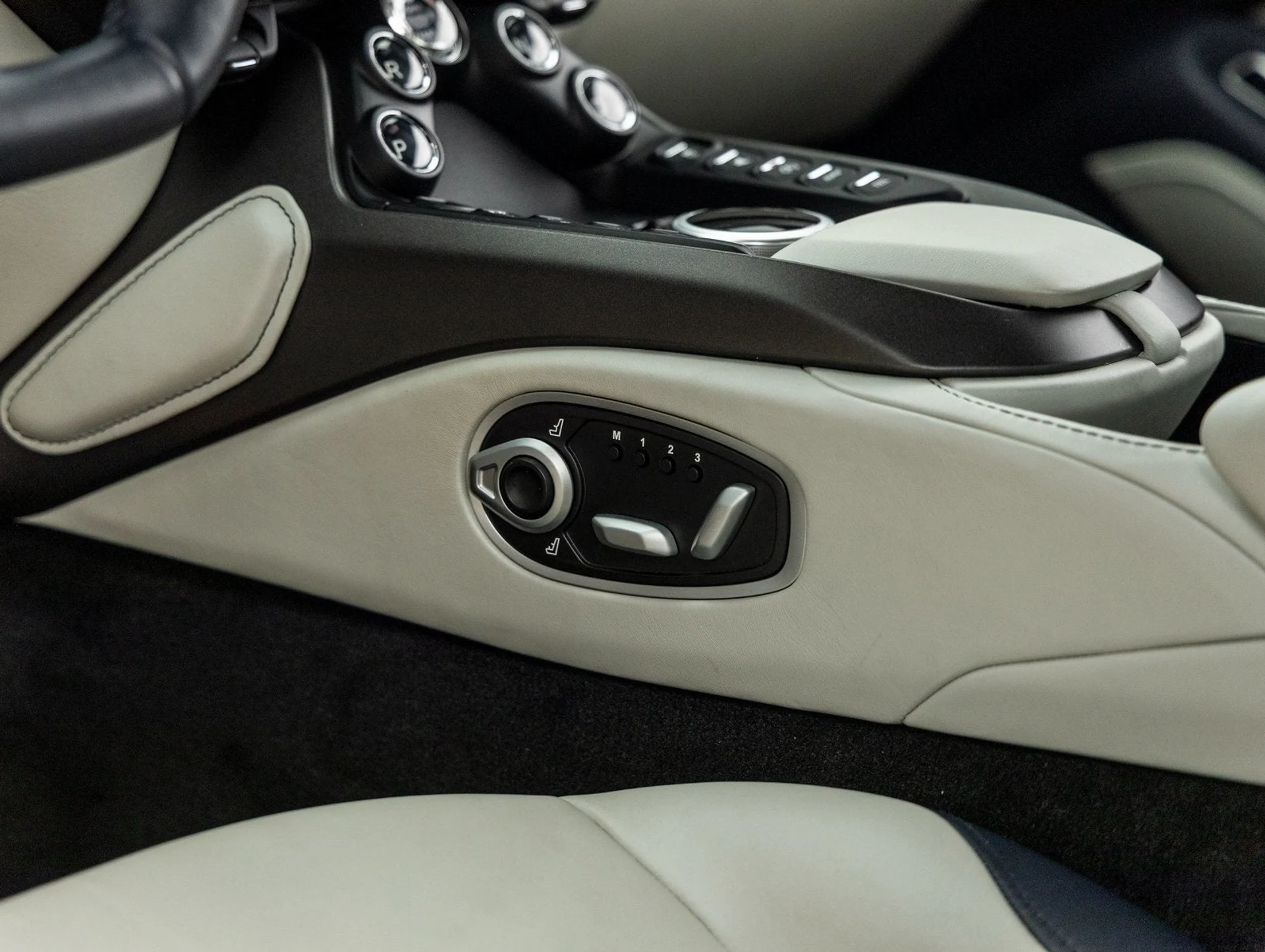 mph028_1100821724_29_e99ab8d790